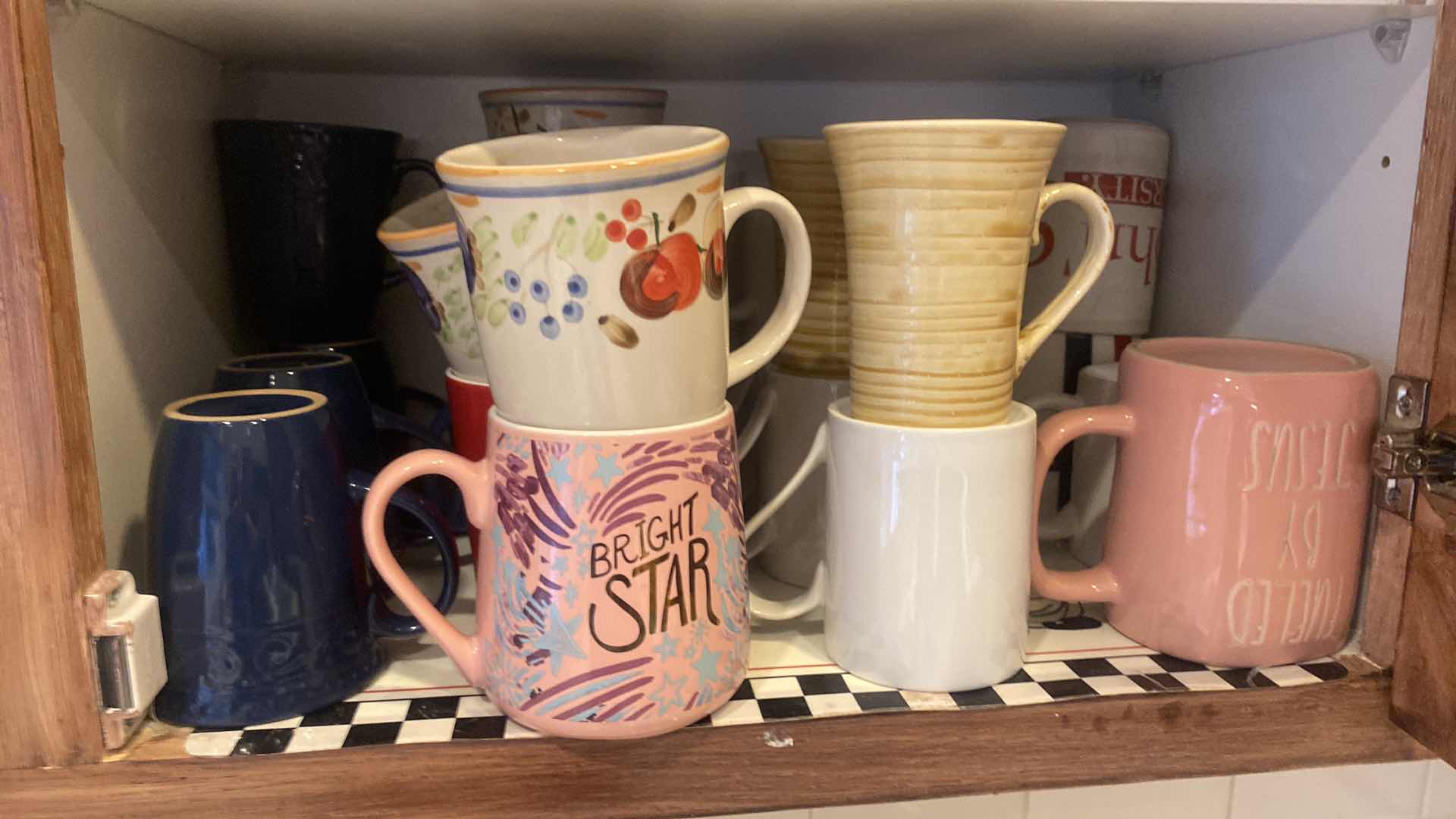 Photo 1 of CONTENTS KITCHEN CABINET - GLASSWARE & COFFEE CUPS
