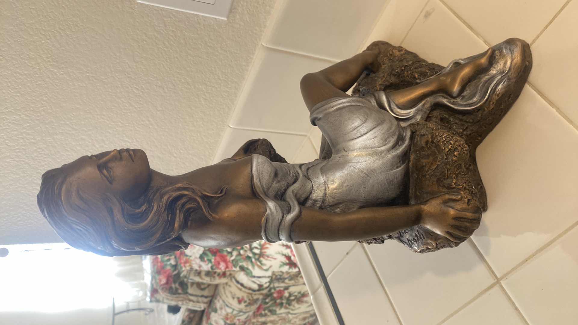 Photo 1 of AUSTIN SCULPTURE BRONZE CAST STATUE ALICE HEATH “MEMORIES” AP3579 H16.5”