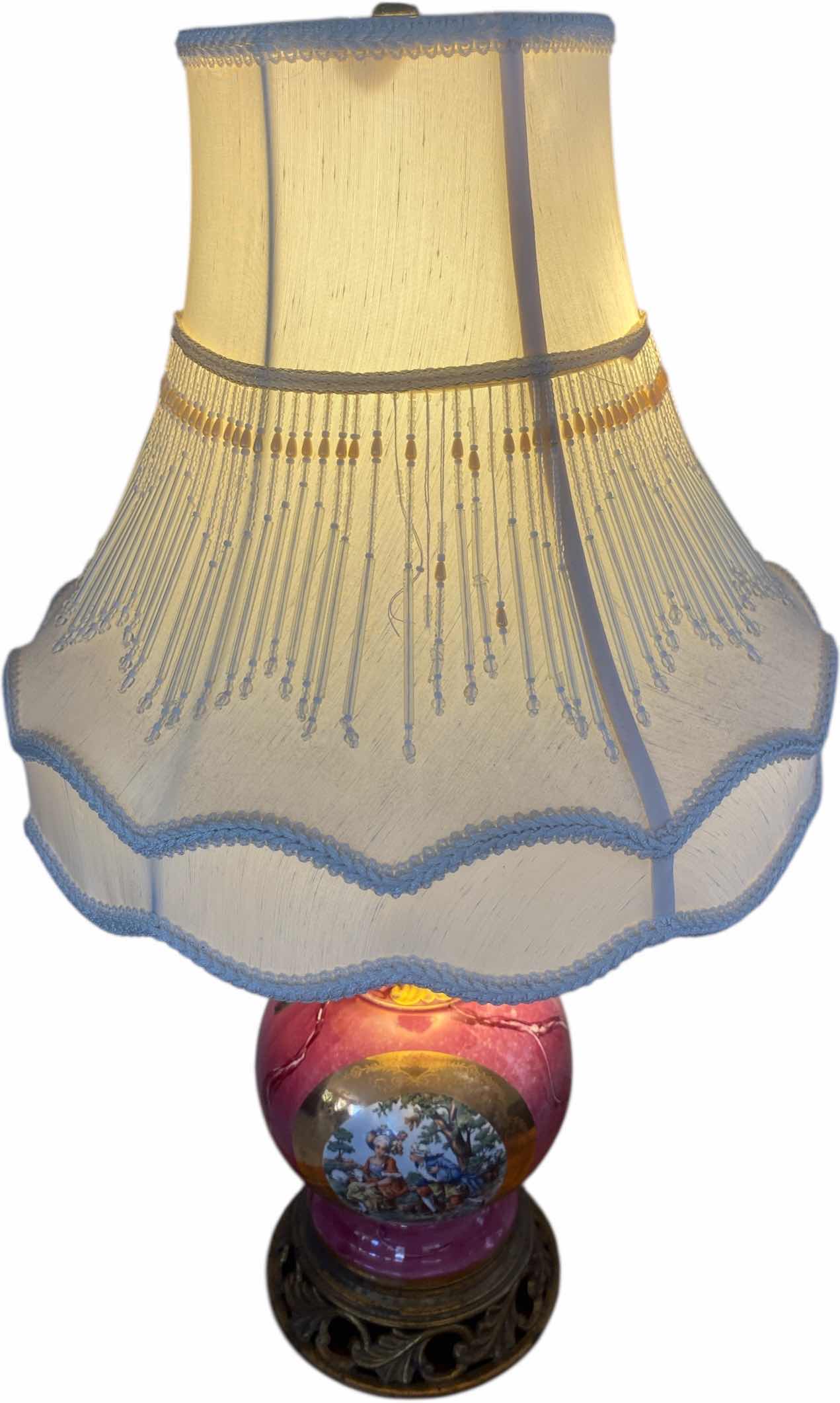 Photo 1 of VINTAGE PORCELAIN TABLE LAMP H25”