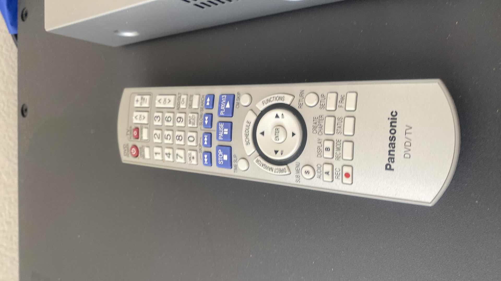 Photo 1 of PANASONIC DVD RECORDER DMR-ES25 WITH REMOTE