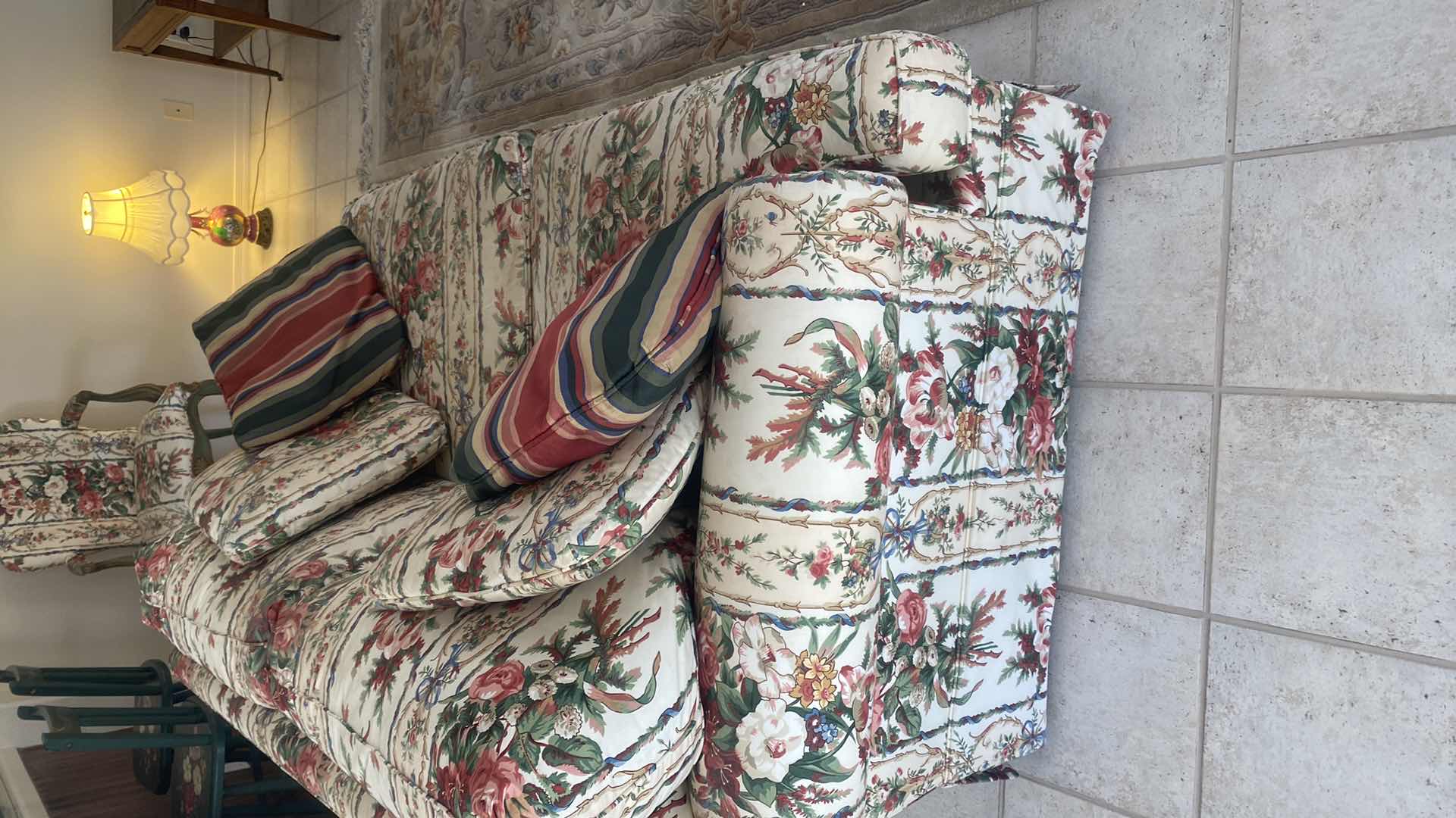 Photo 1 of 70” SOVEREIGN COLLECTION FLORAL FABRIC LIVE SEAT