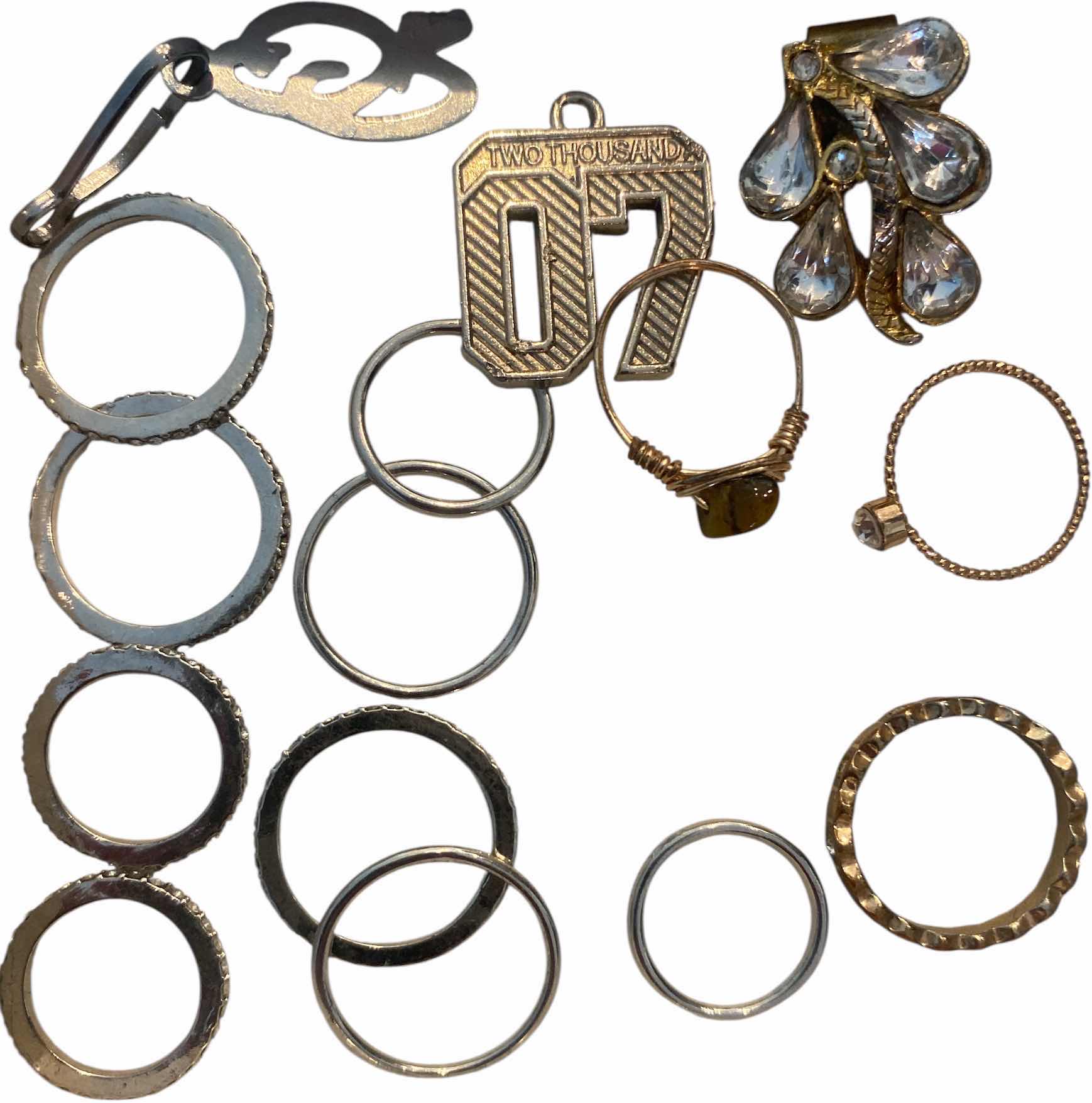 Photo 1 of RINGS & PENDANTS FASHION JEWELRY
