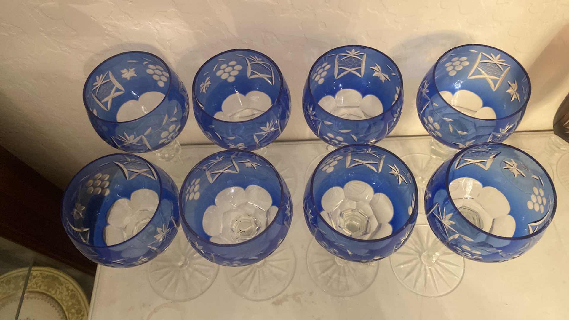 Photo 1 of 8 - UNMARKED BLUE CRYSTAL STEMWARE