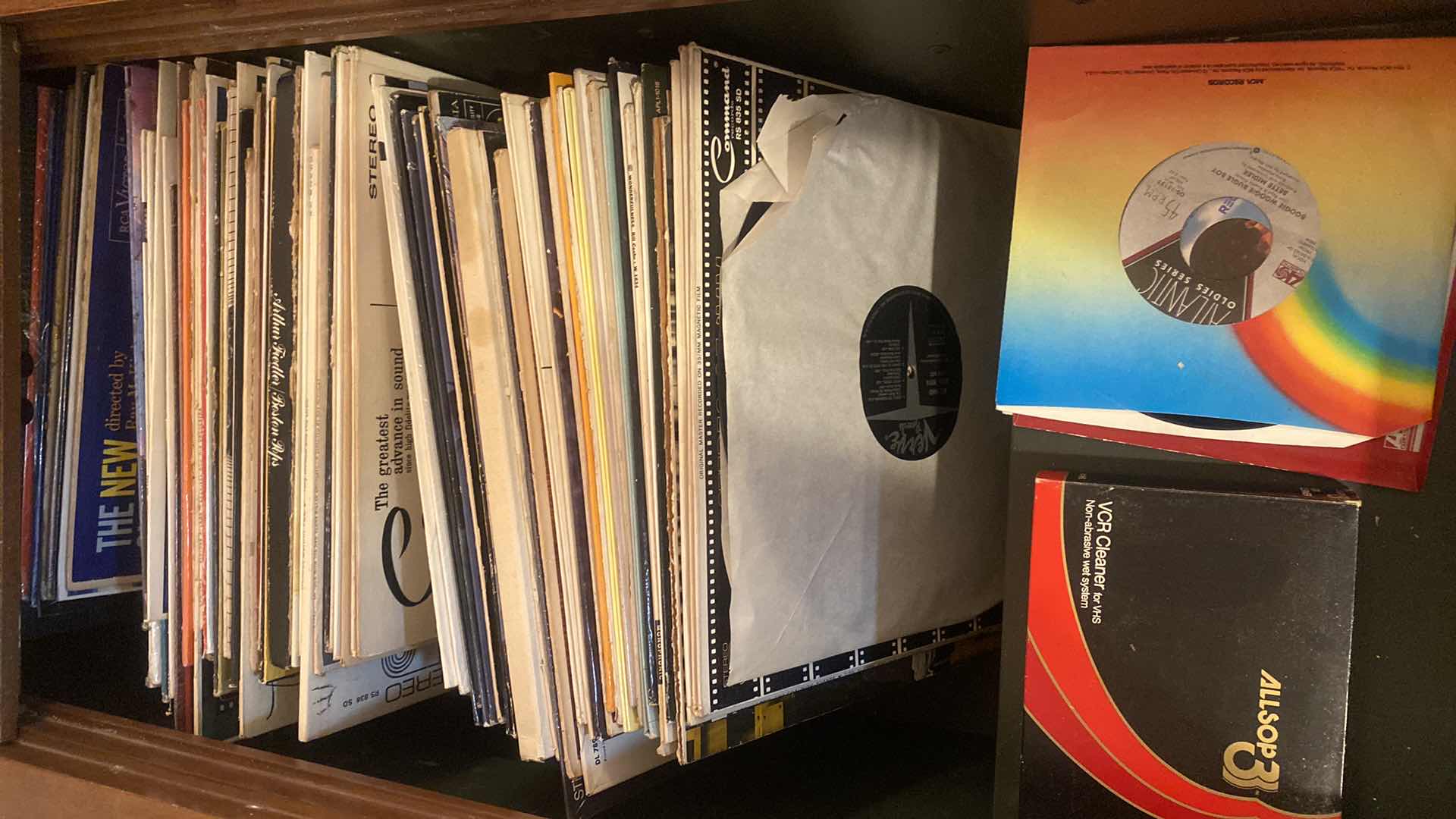 Photo 1 of CONTENTS OF STEREO - RECORD ALBUMS CLASSICAL, DANCE, BRASS & MORE