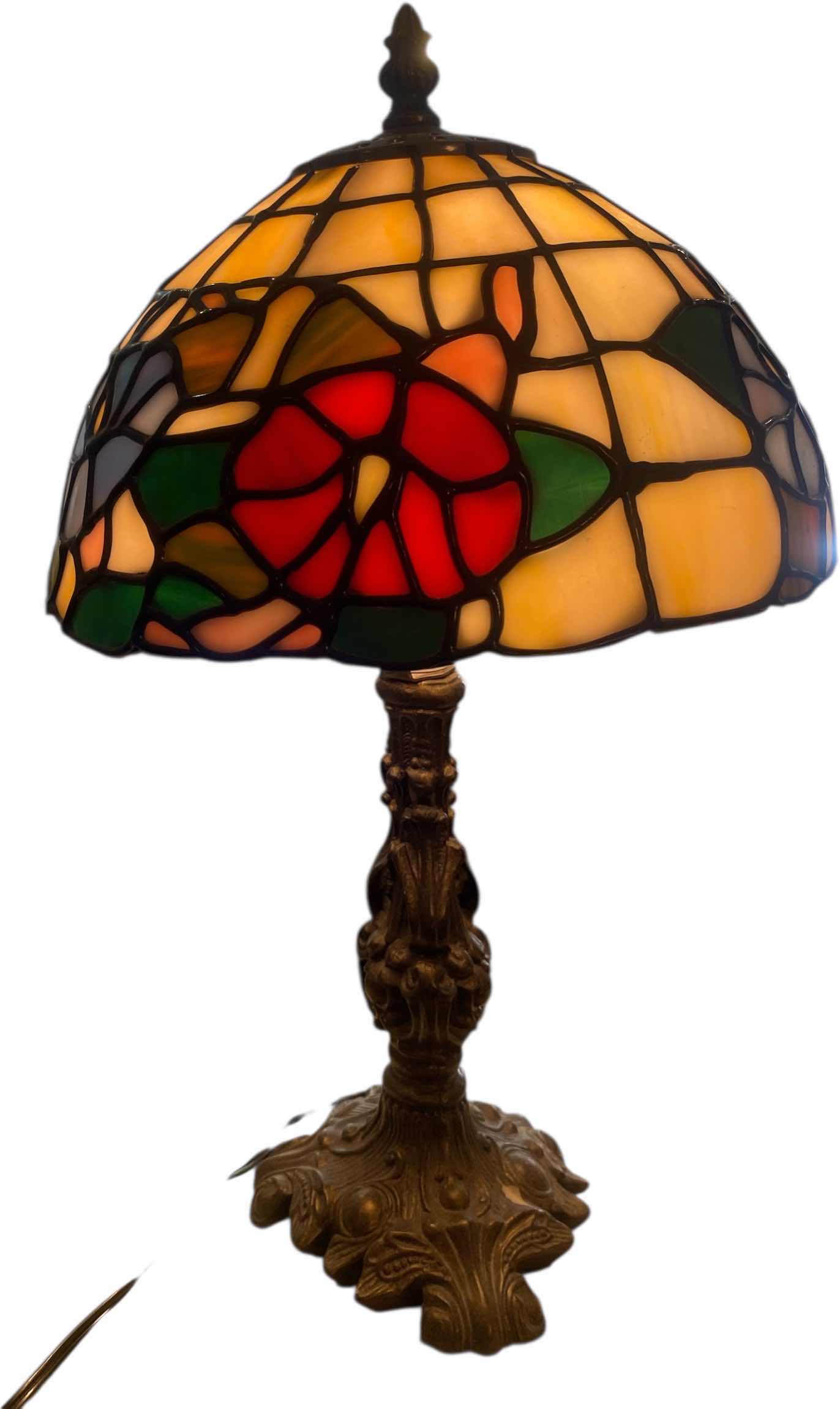 Photo 1 of STAIN GLASS DESK LAMP H16”