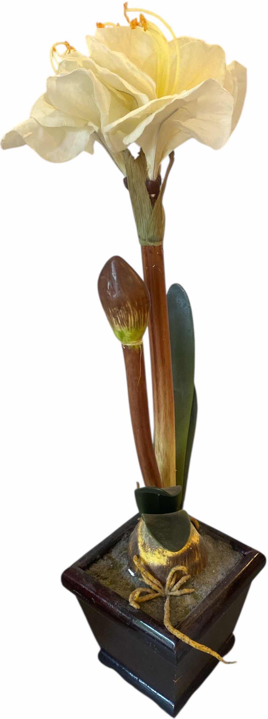 Photo 1 of FAUX AMARYLLIS IN WOOD POT H26”