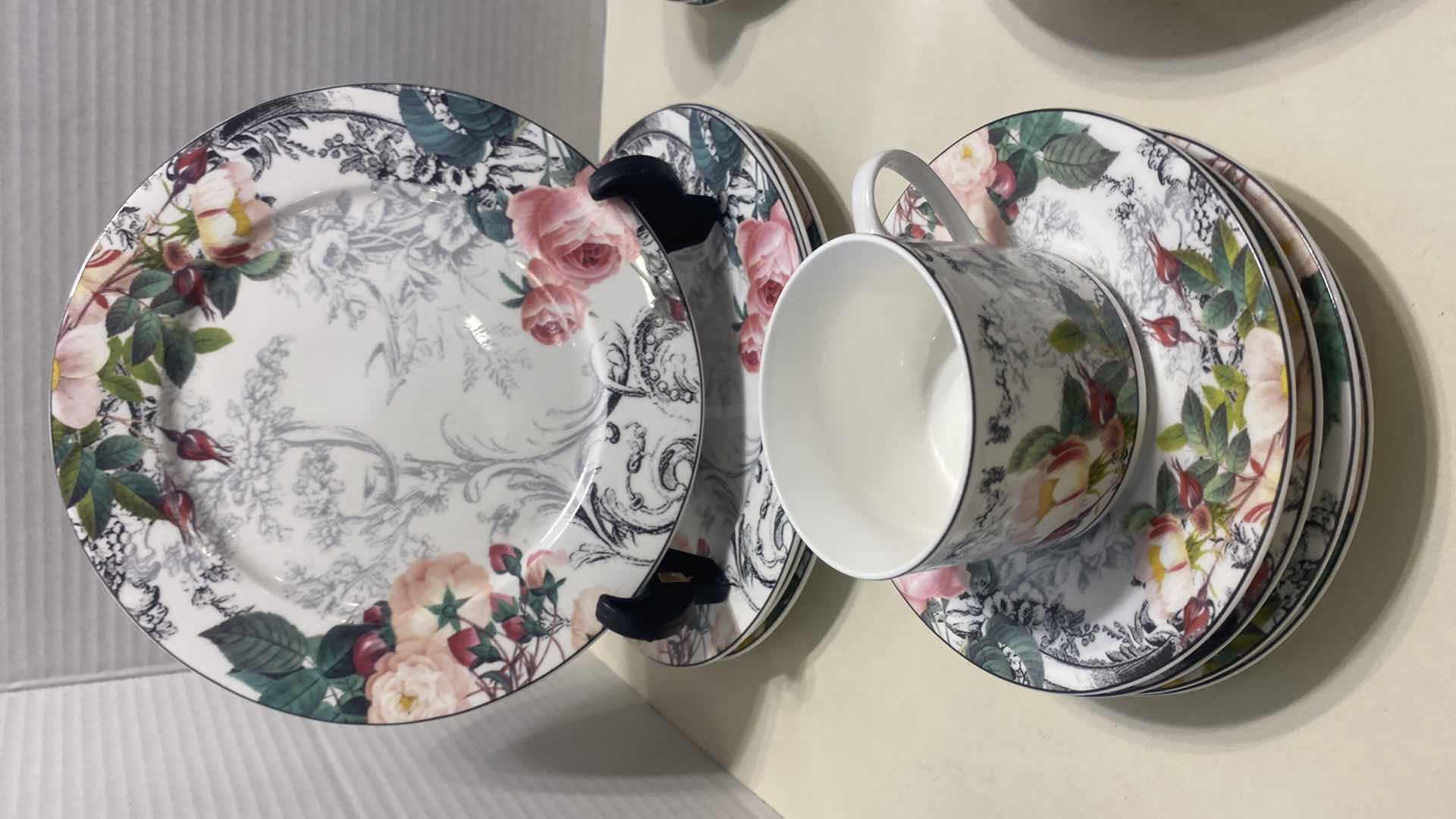 Photo 1 of 20 PIECE SET AMERICAN ATELIER RISE TOILE PORCELAIN CHINA