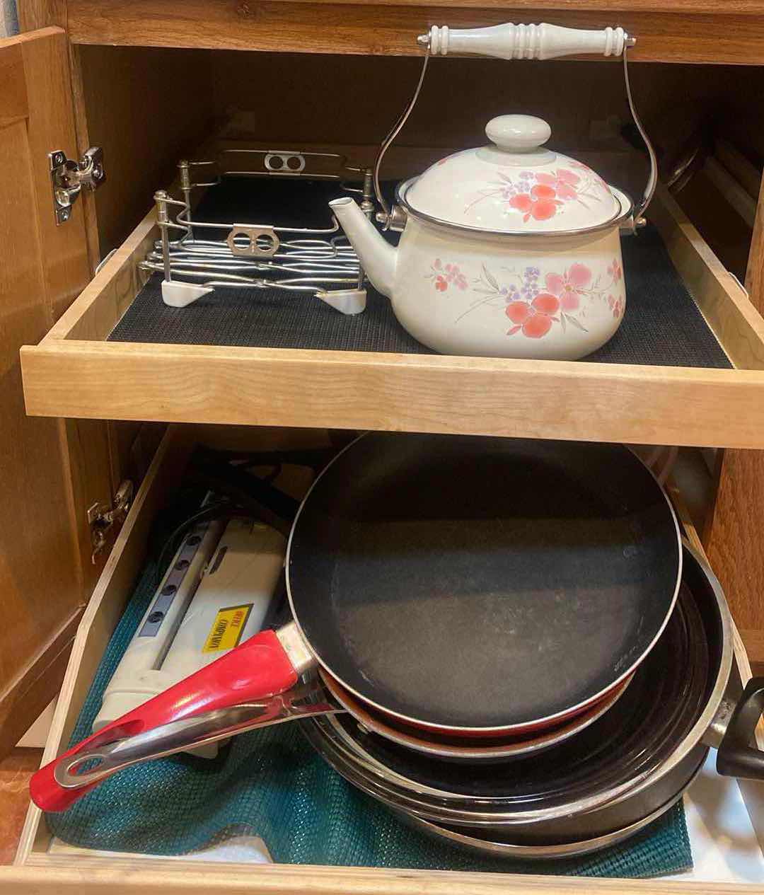 Photo 1 of CONTENTS OF CABINET - TEA KETTLE & PANS