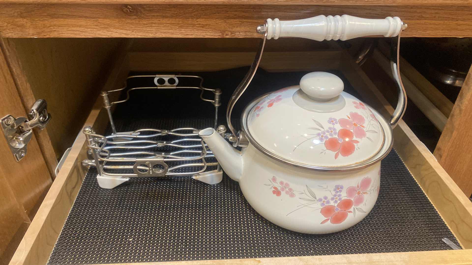 Photo 1 of CONTENTS OF CABINET - TEA KETTLE & PANS