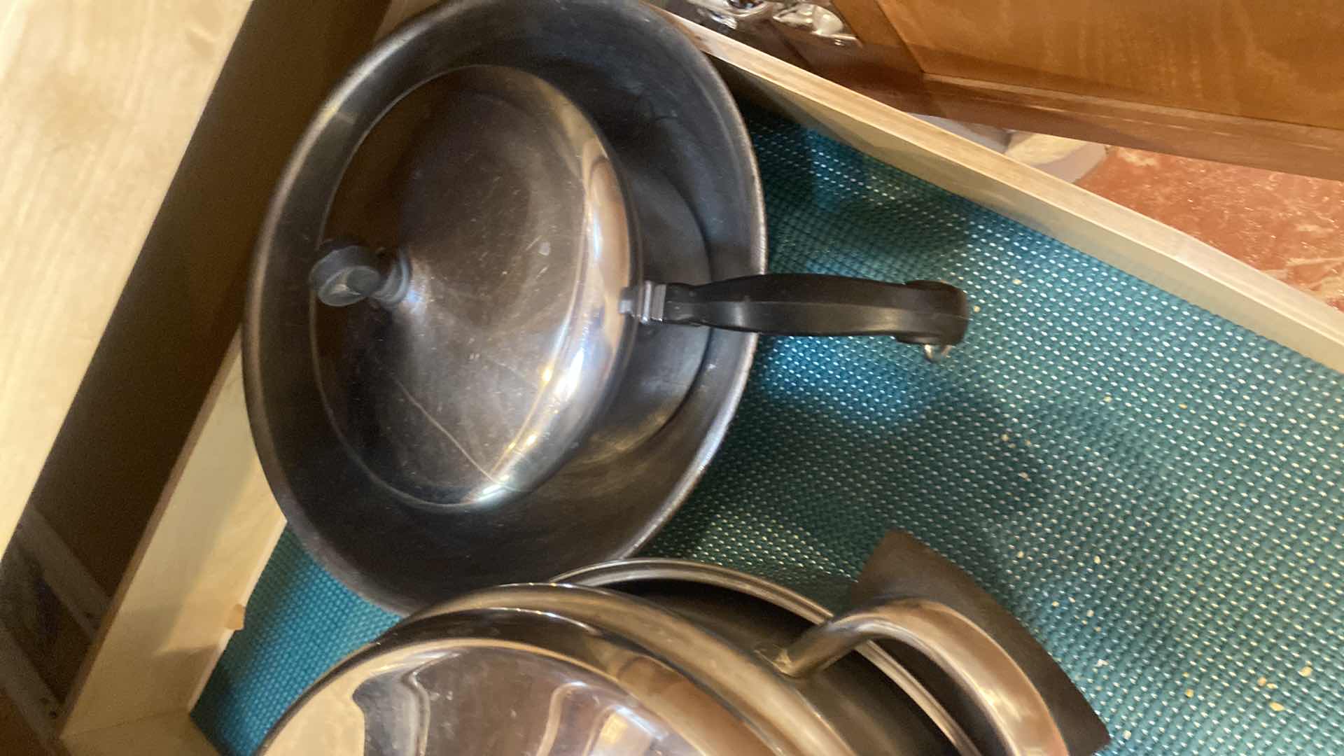 Photo 1 of CONTENTS OF CABINET - POTS   PANS & COLLANDERS