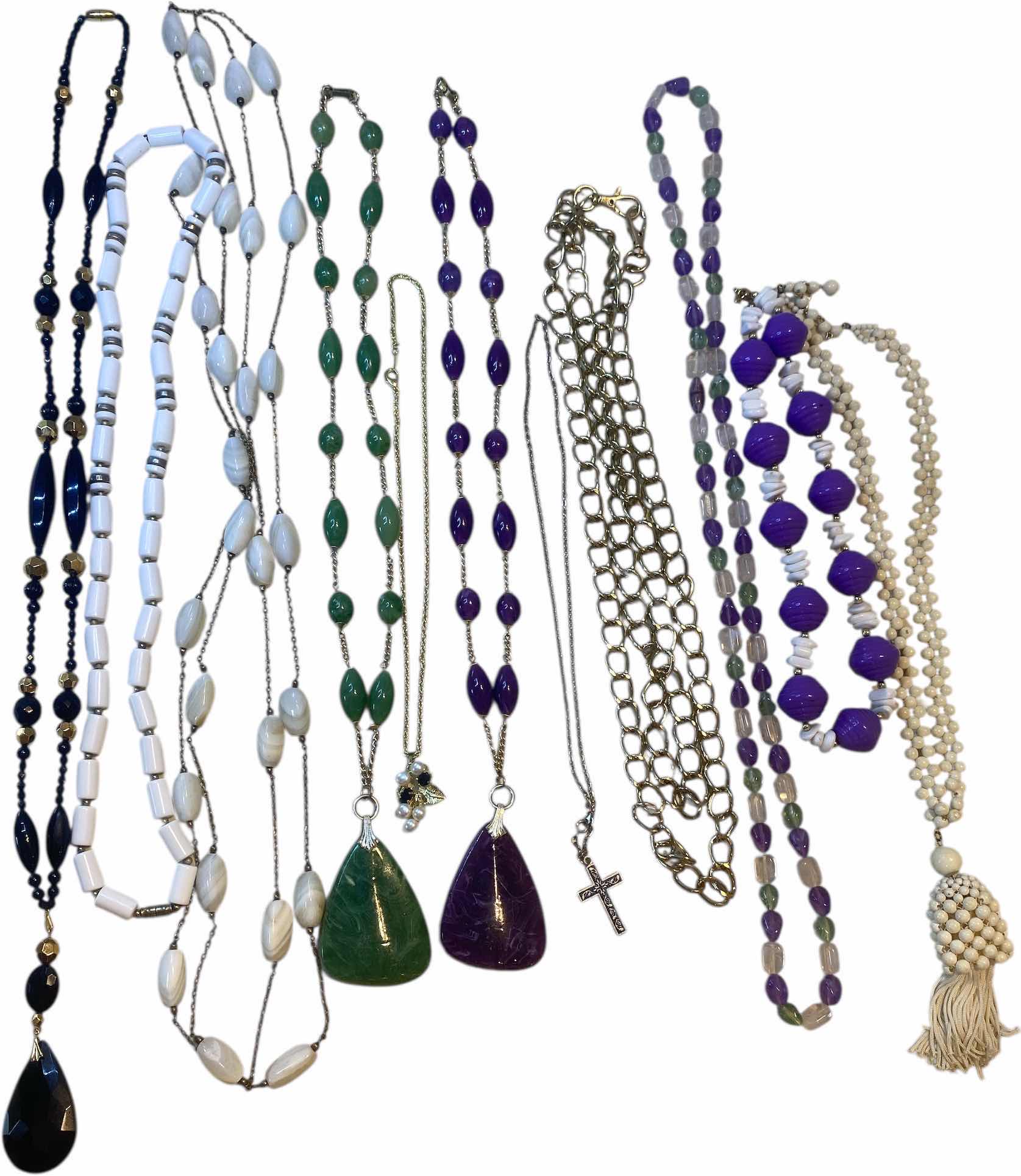 Photo 1 of 11 - NECKLACES FASHION JEWELRY