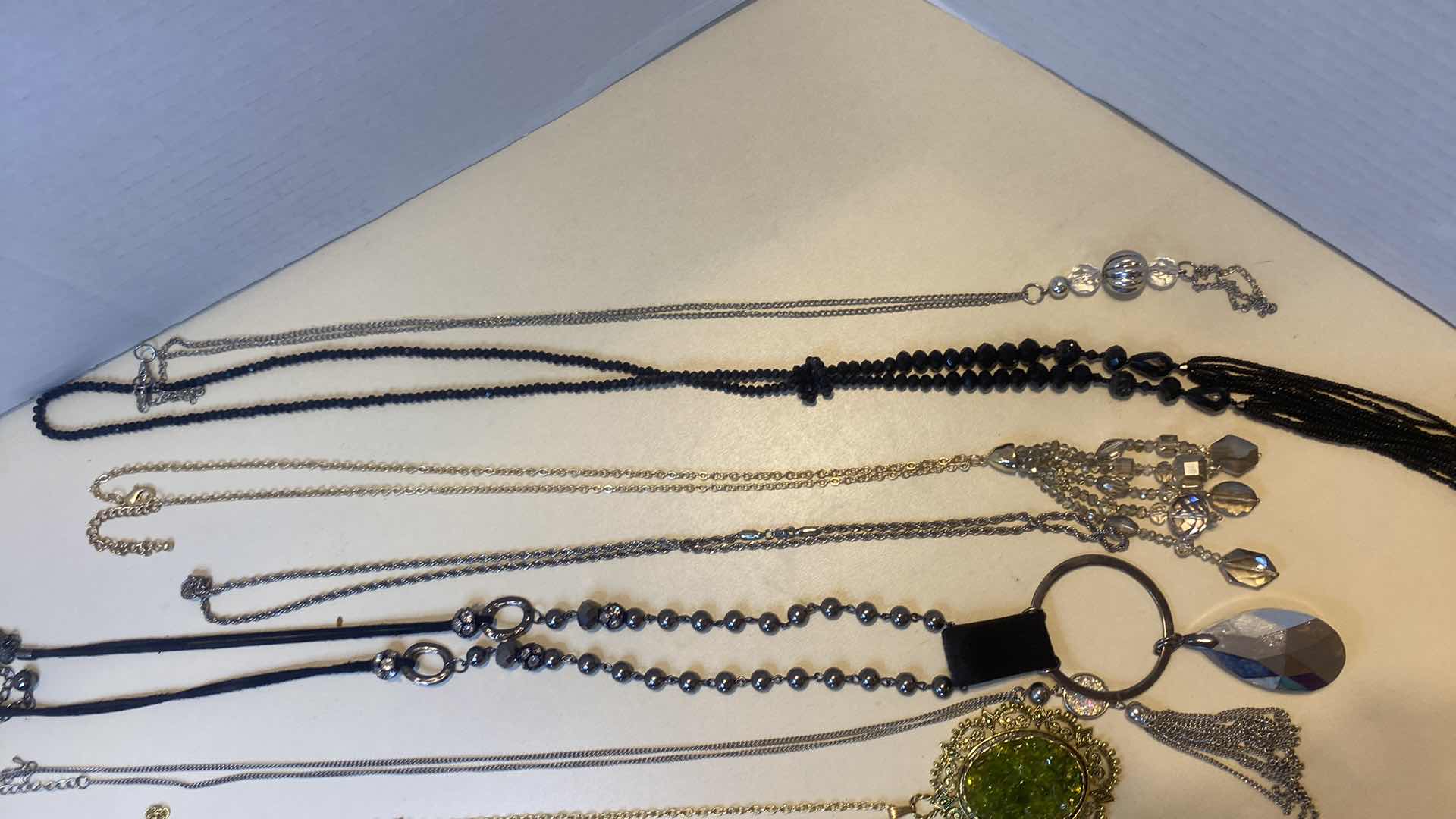 Photo 1 of 10 - NECKLACES FASHION JEWELRY