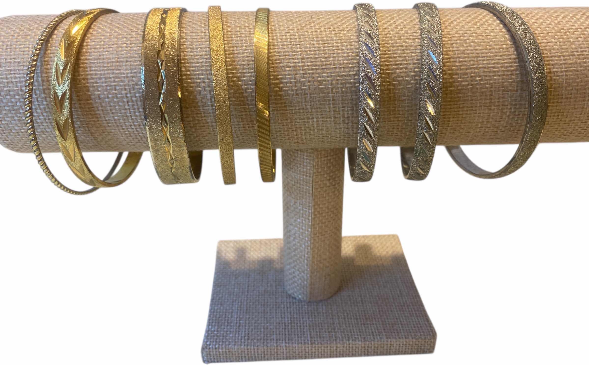 Photo 1 of 8 - BRACELETS FASHION JEWELRY
