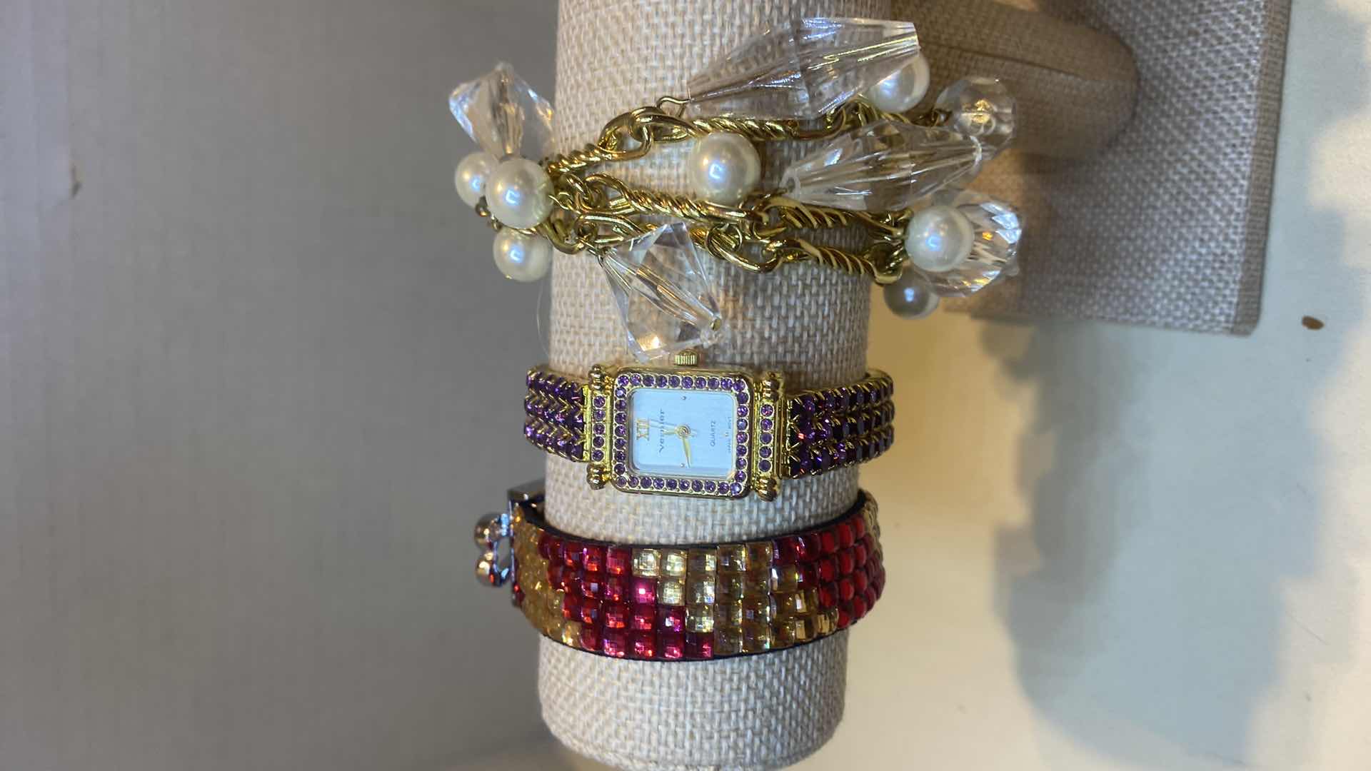 Photo 1 of 6 - BRACELETS FASHION JEWELRY