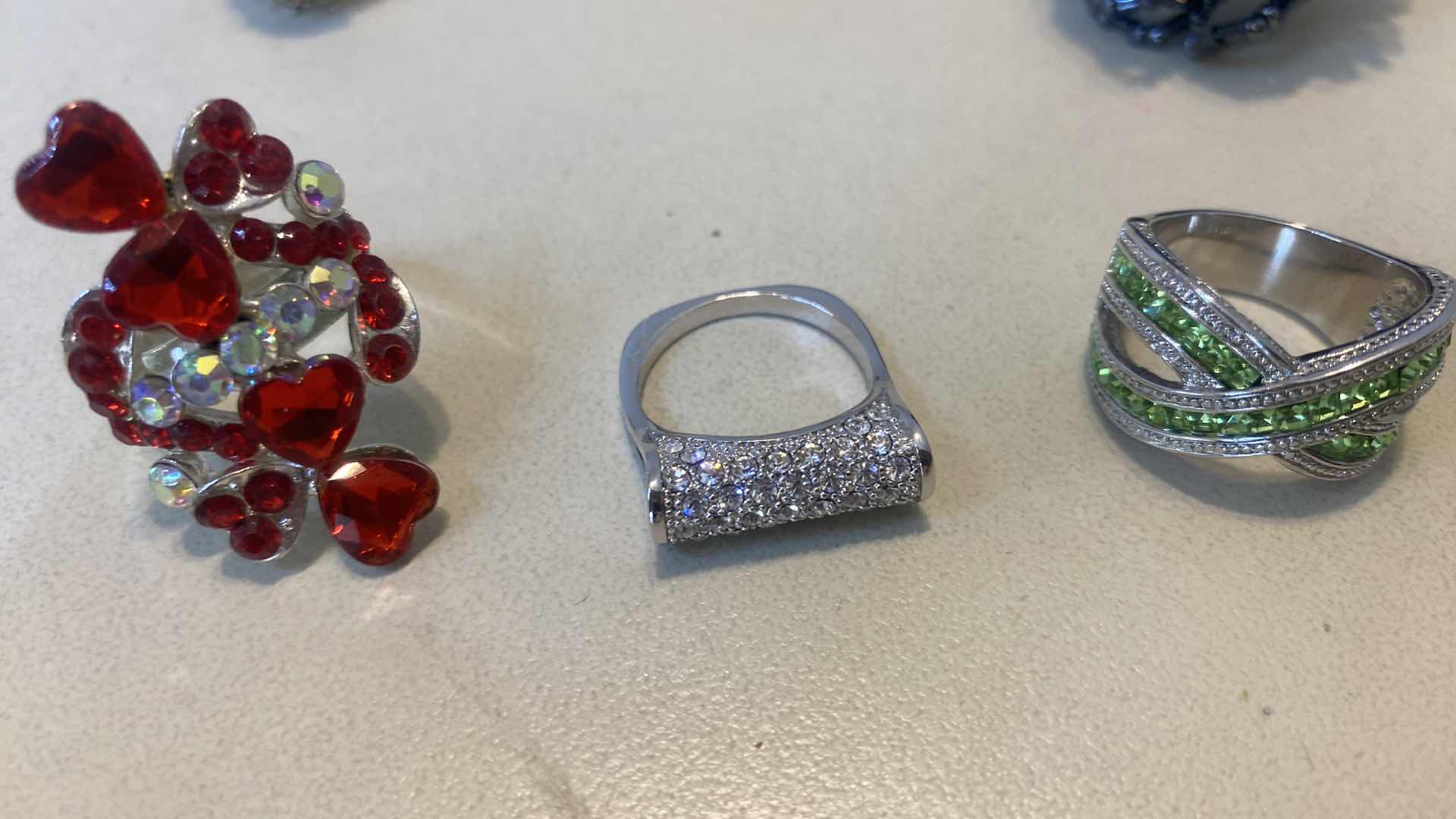 Photo 1 of 6 - FASHION JEWELRY RINGS VARIOUS SIZES