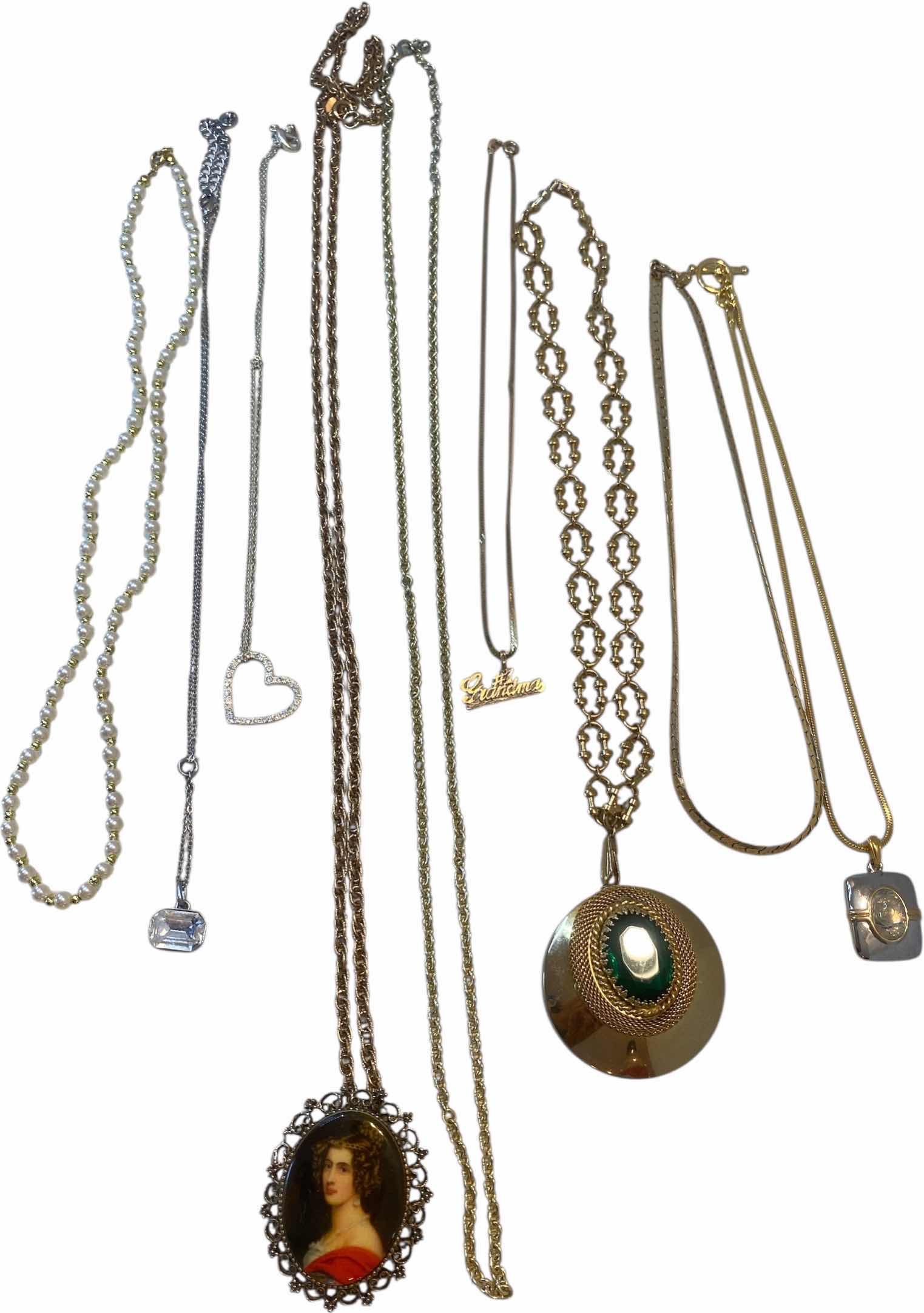Photo 1 of 9 - NECKLACES FASHION JEWELRY