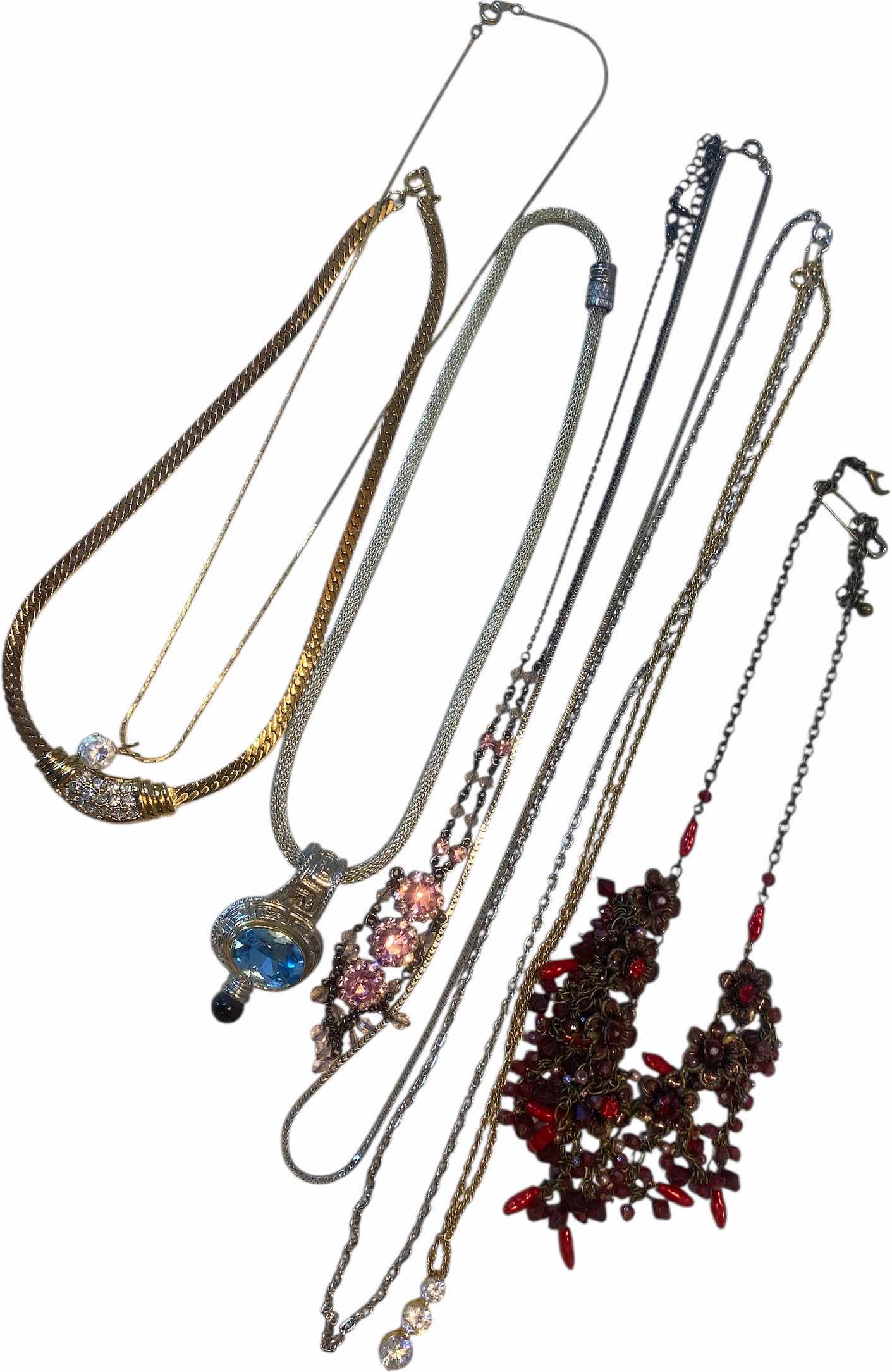 Photo 1 of 8 - NECKLACES FASHION JEWELRY