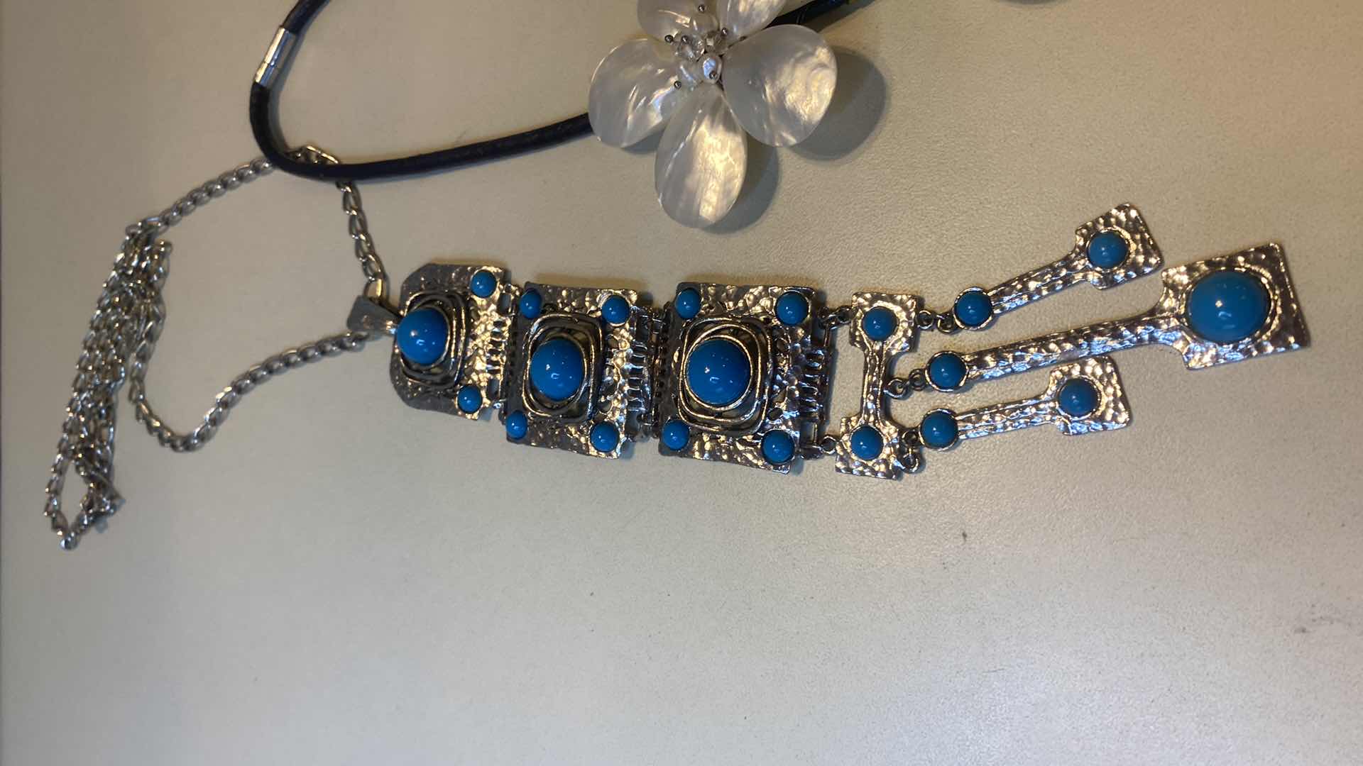 Photo 1 of 3 - NECKLACES FASHION JEWELRY
