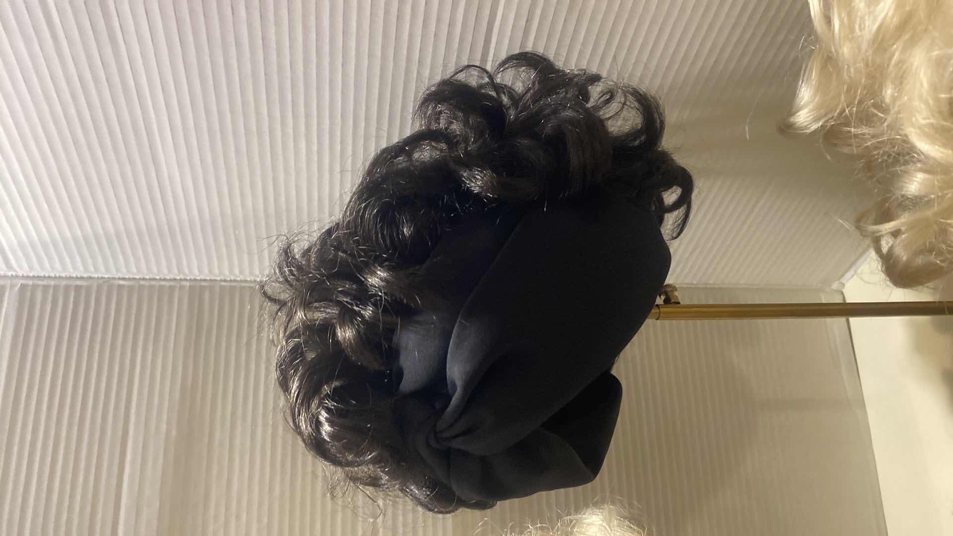 Photo 1 of 2 - WIGS & 8 HAIR TOPPERS