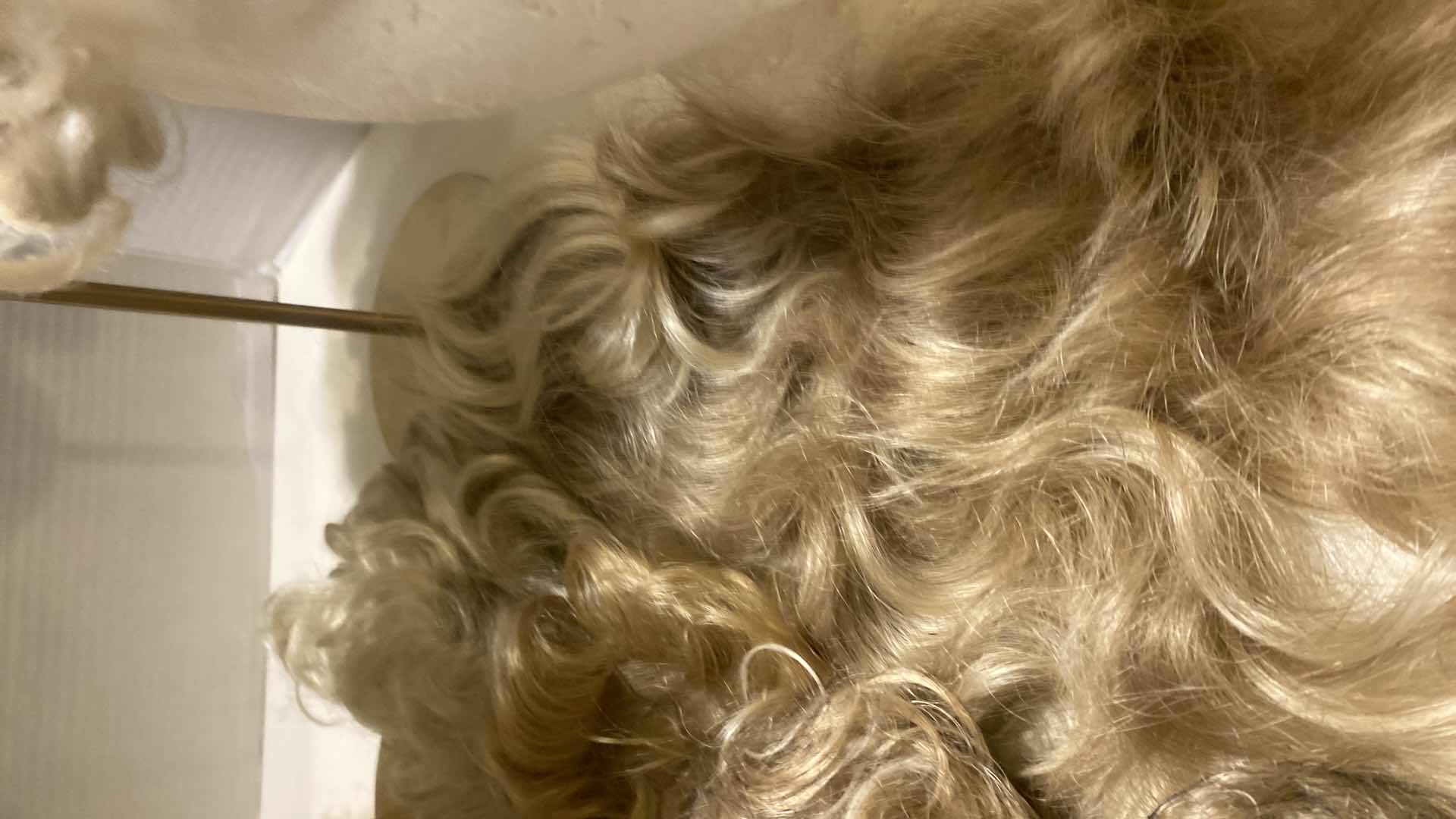 Photo 1 of 2 - WIGS & 8 HAIR TOPPERS