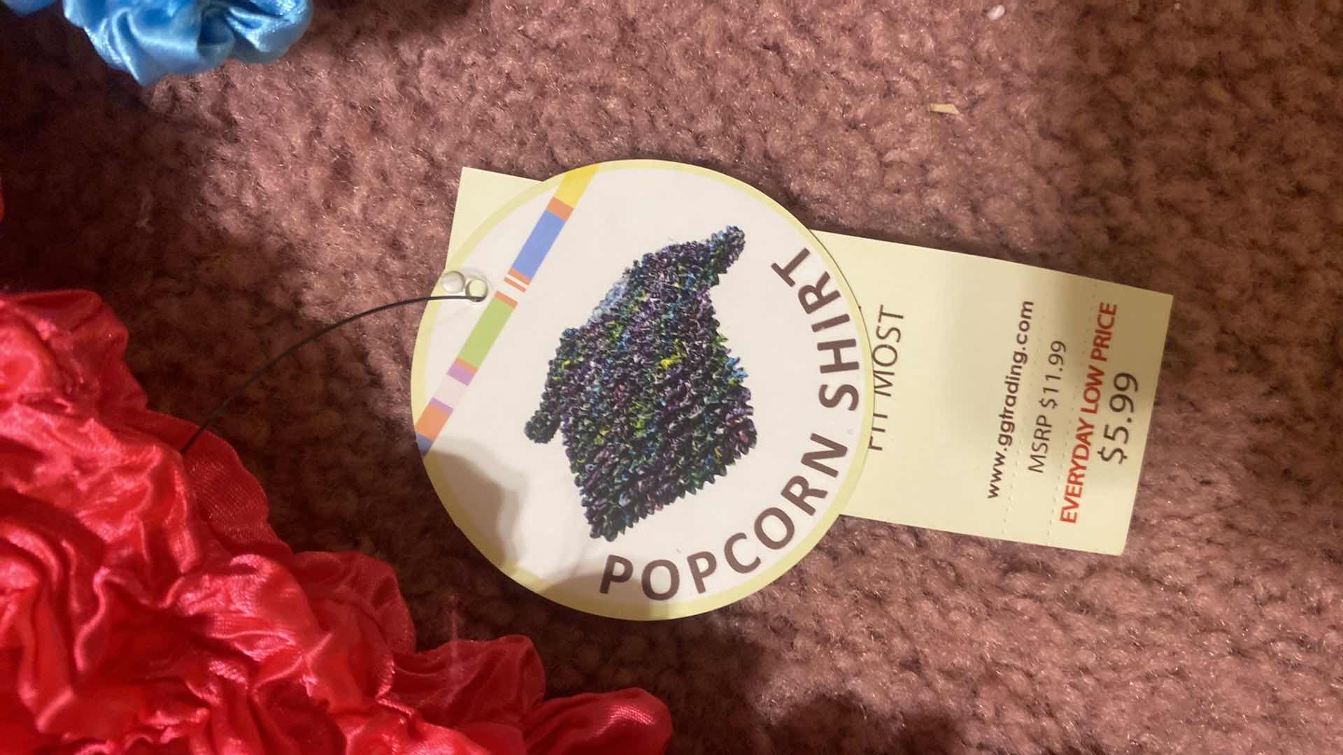 Photo 1 of 10 - WOMENS POPCORN TOPS - ONE SIZE FITS MOST