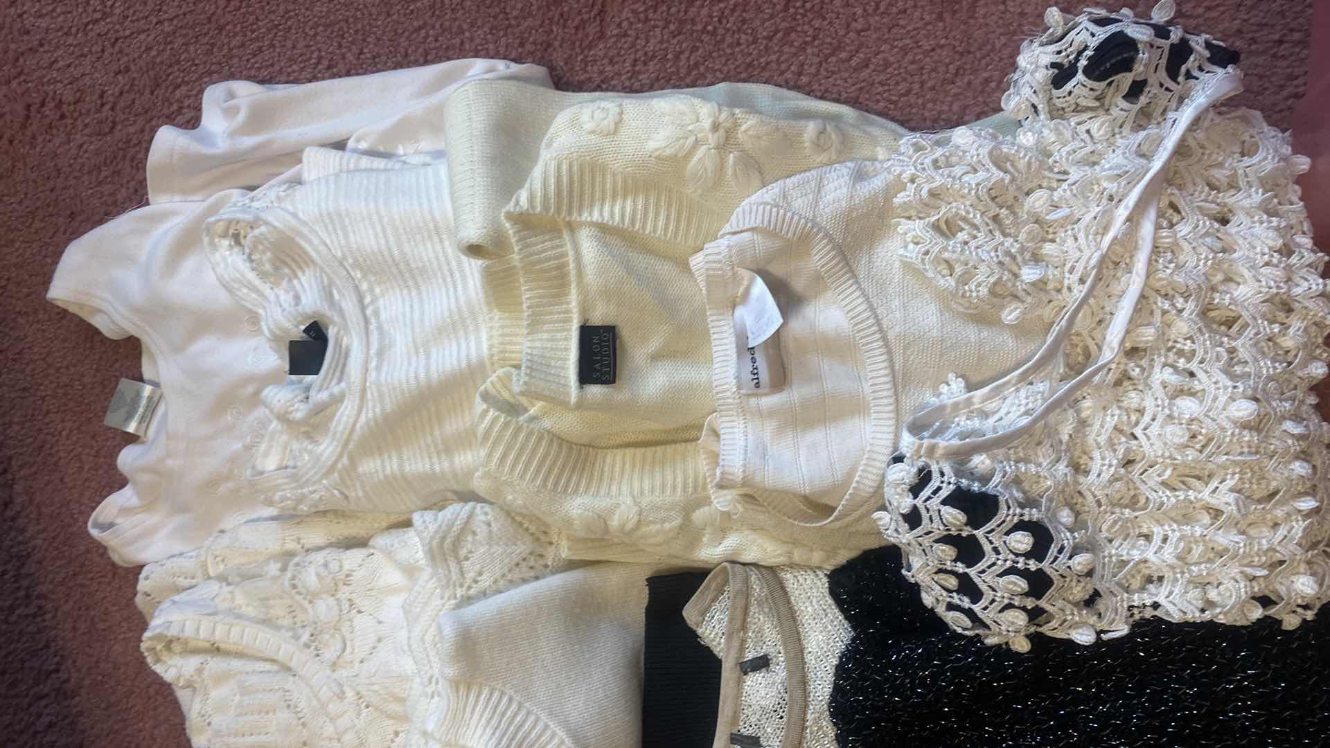 Photo 1 of 25 - EIMENS SIZE XL & XXL TOPS & SWEATERS IN TOTE