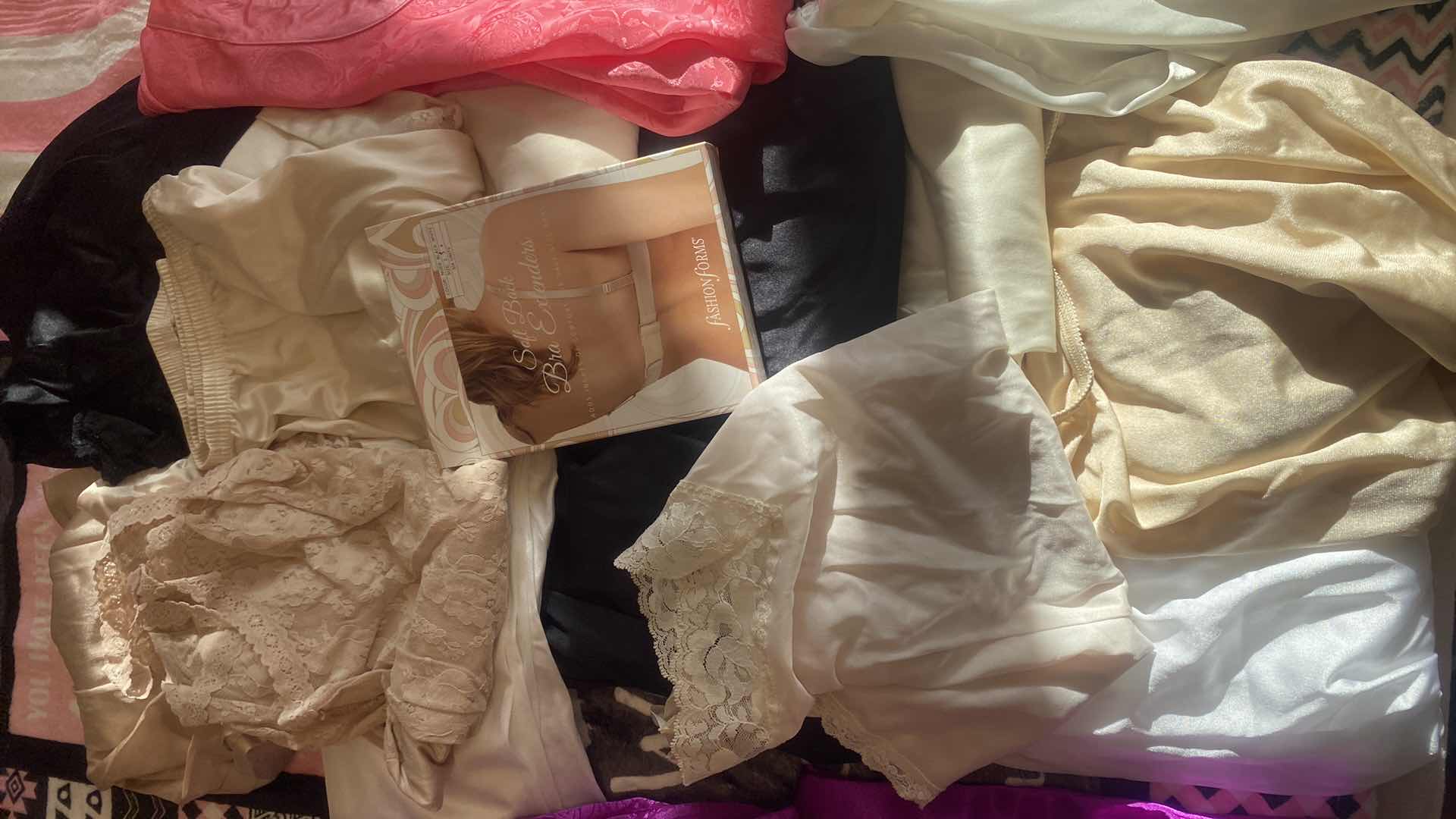 Photo 1 of 2 - WOMENS SIZE LARGE VICTORIA SECRETS PAJAMAS & SIZE XL SLIPS