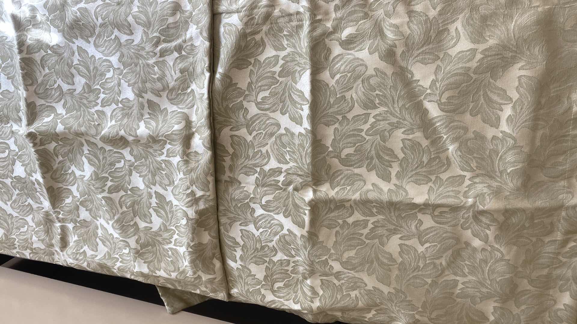 Photo 1 of QUEEN SIZE MINT GREEN DAMASK DUVET & 2 SHAMS