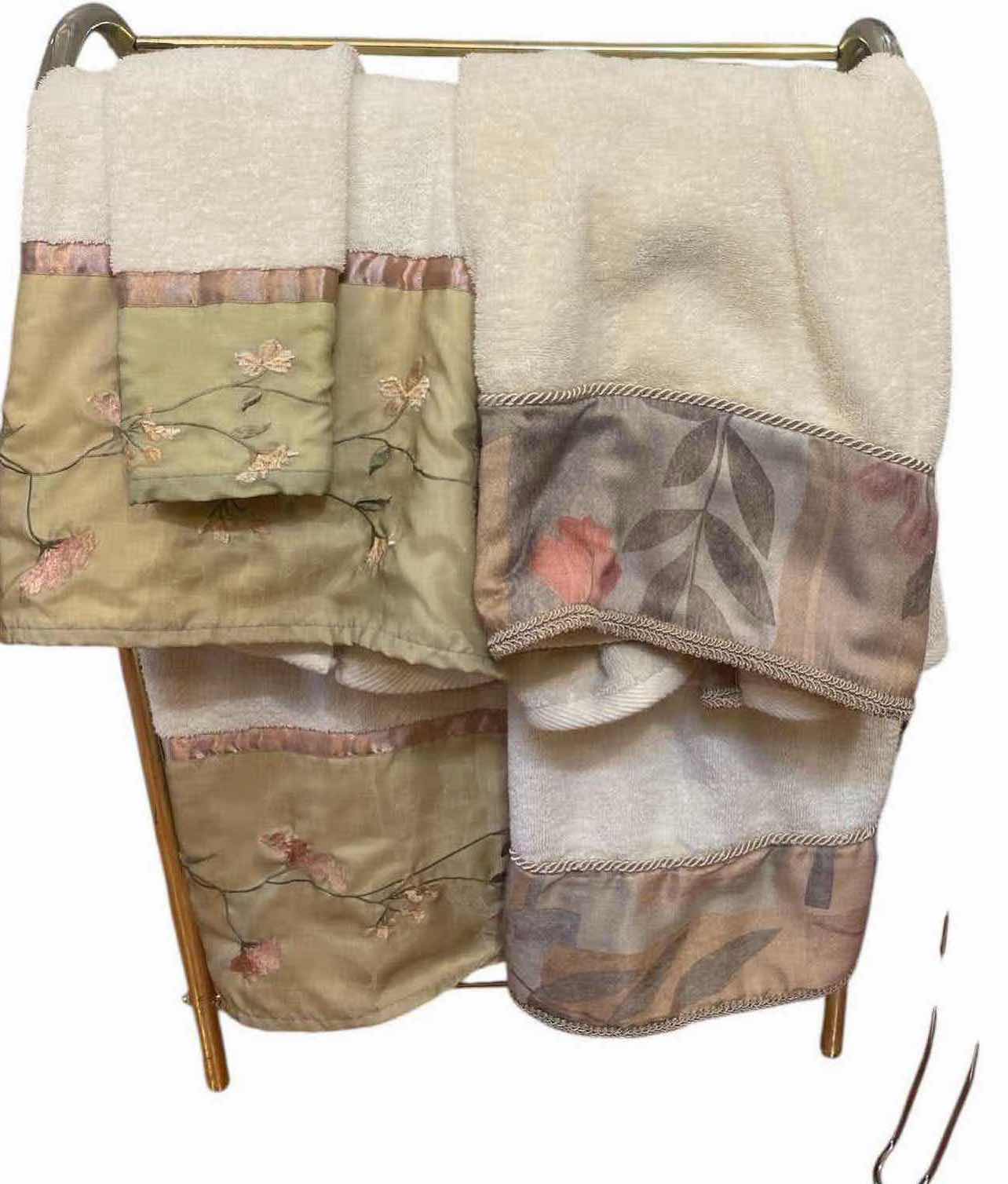 Photo 1 of LIGHT BRASS COLOR COMFORTER HOLDER & TOWELS