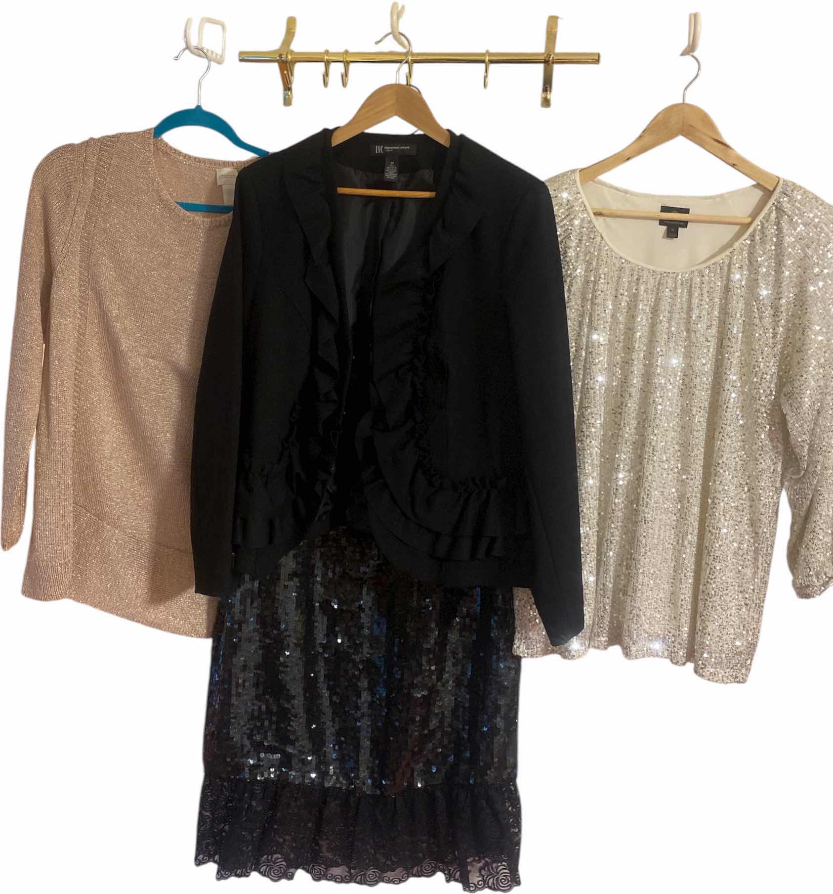 Photo 1 of 4 - WOMENS CLOTHING SIZES 0X, 1X & CHICOS SIZE 2