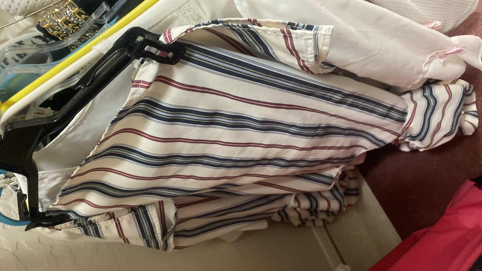 Photo 1 of 35 - WOMENS SIZES 14 16 LARGE TOPS