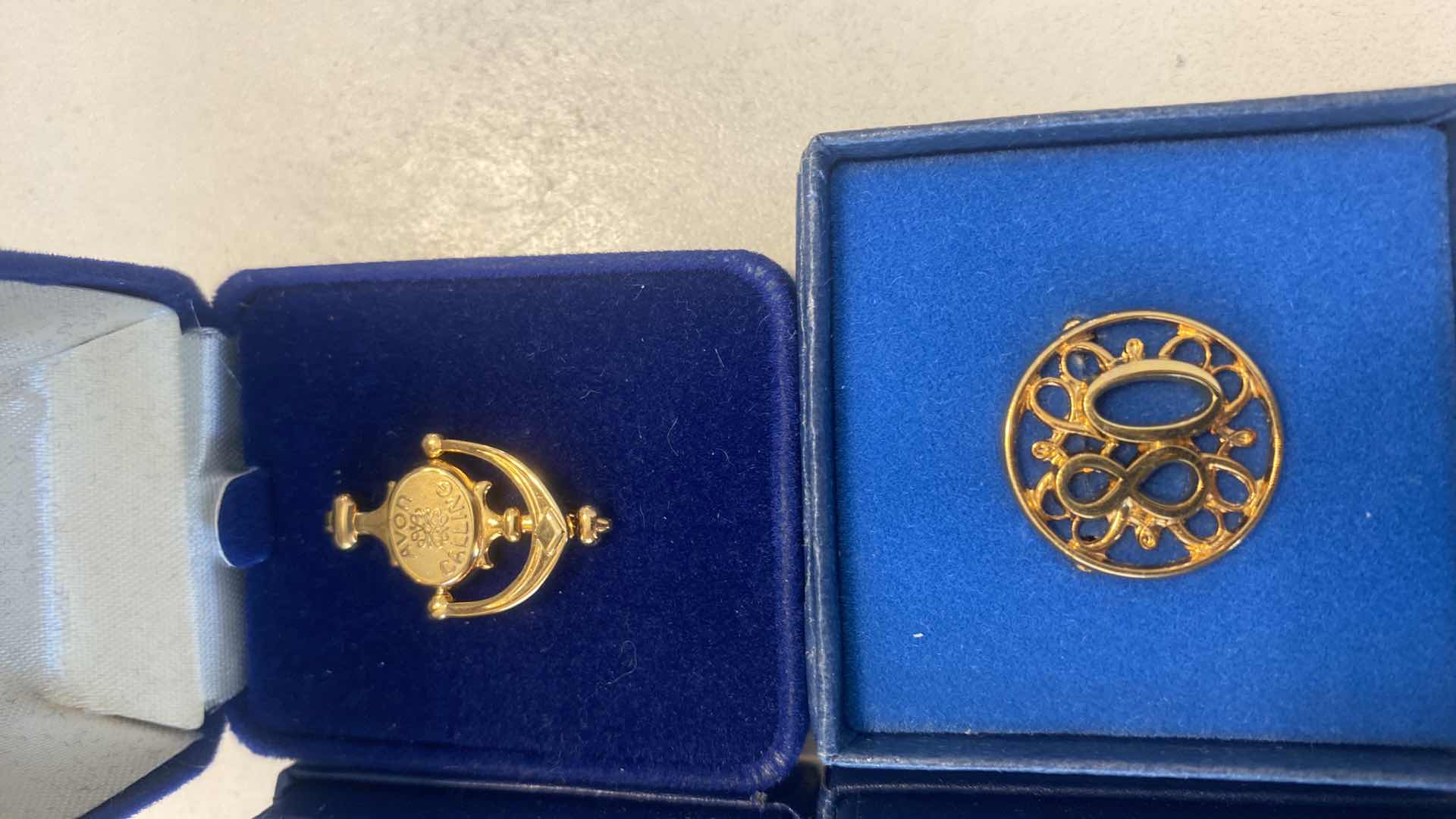 Photo 1 of 4 - AVON REPRESENTATIVE PINS