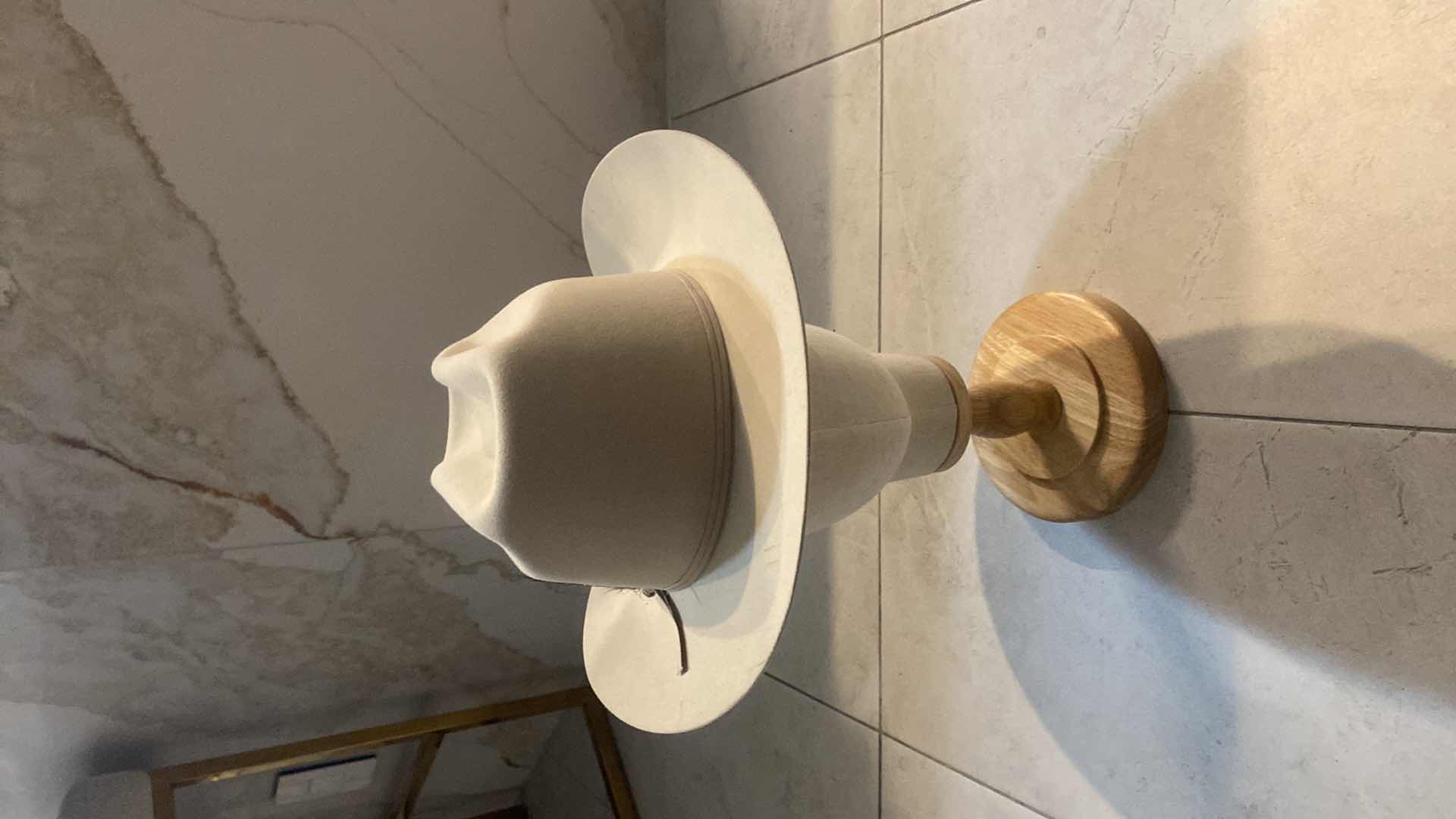 Photo 1 of XXXX STETSON 4X BEAVER HAT SIZE 7 1/2