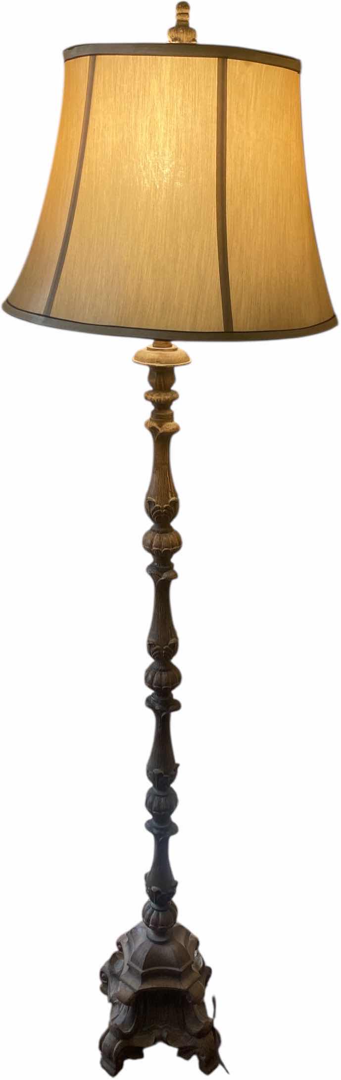 Photo 1 of FLOOR LAMP H62”