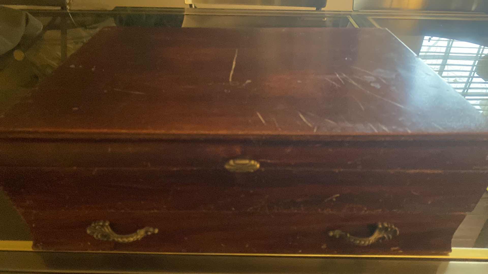 Photo 1 of 78 PIECE SET 1847 ROGERS SILVER PLATE “FLAIR” PATTERN IN BOX & 3 SILVER-PLATE SERVING MINI LADLE & PASTRY KNIFE