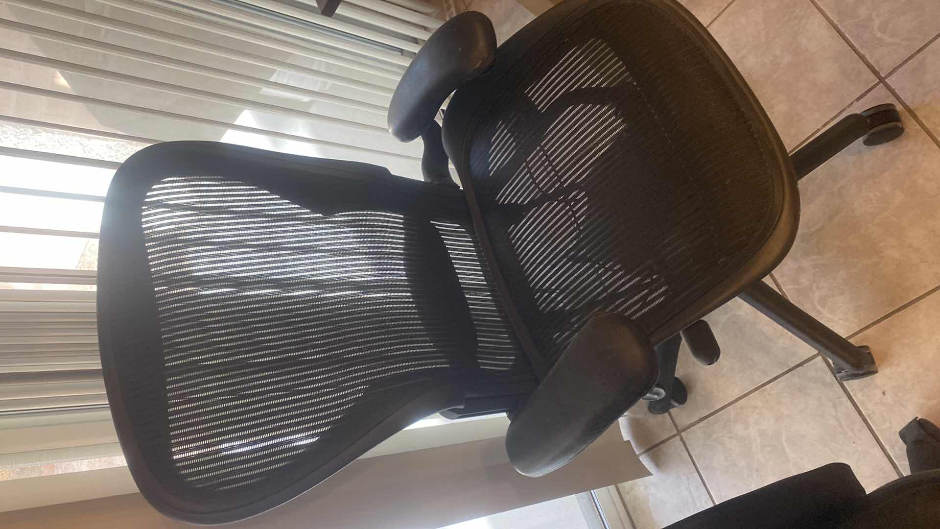 Photo 1 of BLACK MESH DESK CHAIR