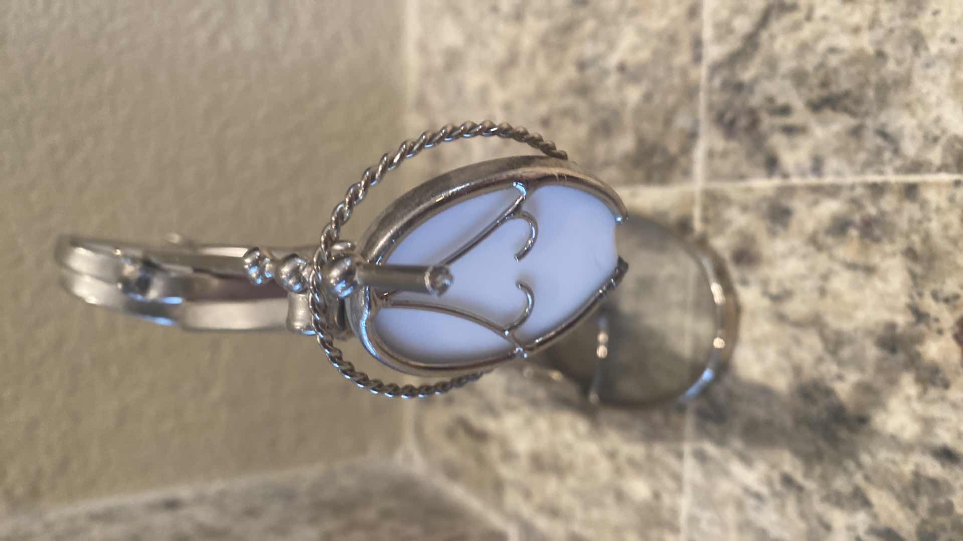 Photo 1 of STAINED GLASS ANGEL H6 1/4”