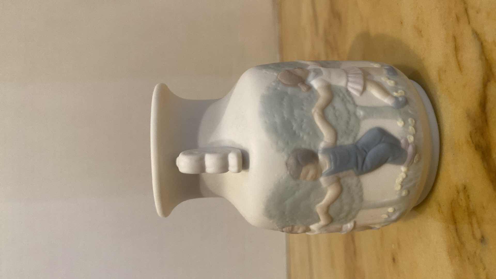 Photo 1 of LLADRO MINIATURE DECORATED PORCELAIN URN H3 1/4”