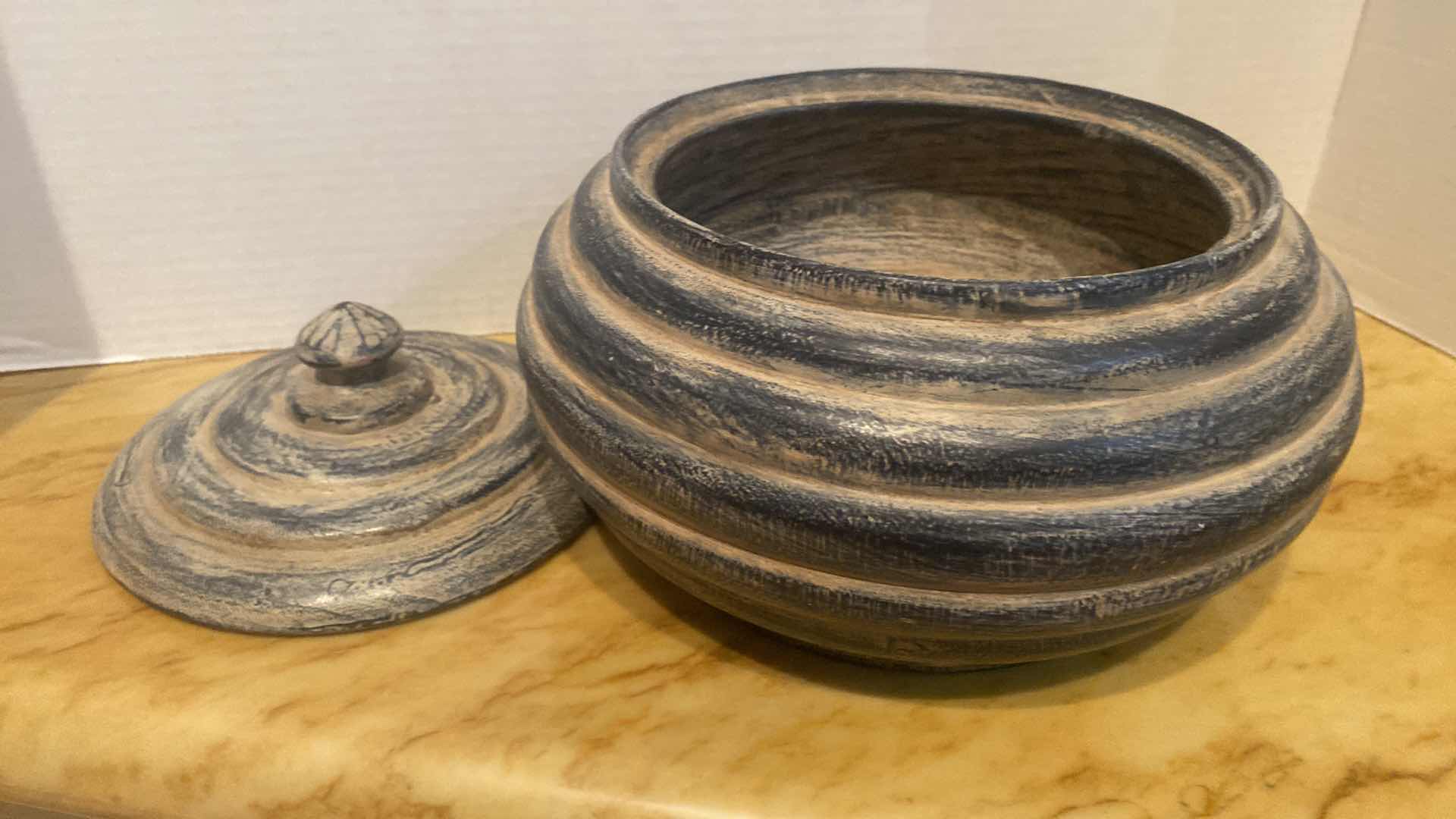 Photo 1 of WOOD BOWL WITH LID DECOR 9“ X 7“