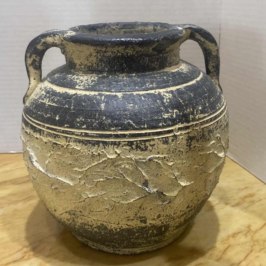 Photo 1 of POTTERY URN H8”