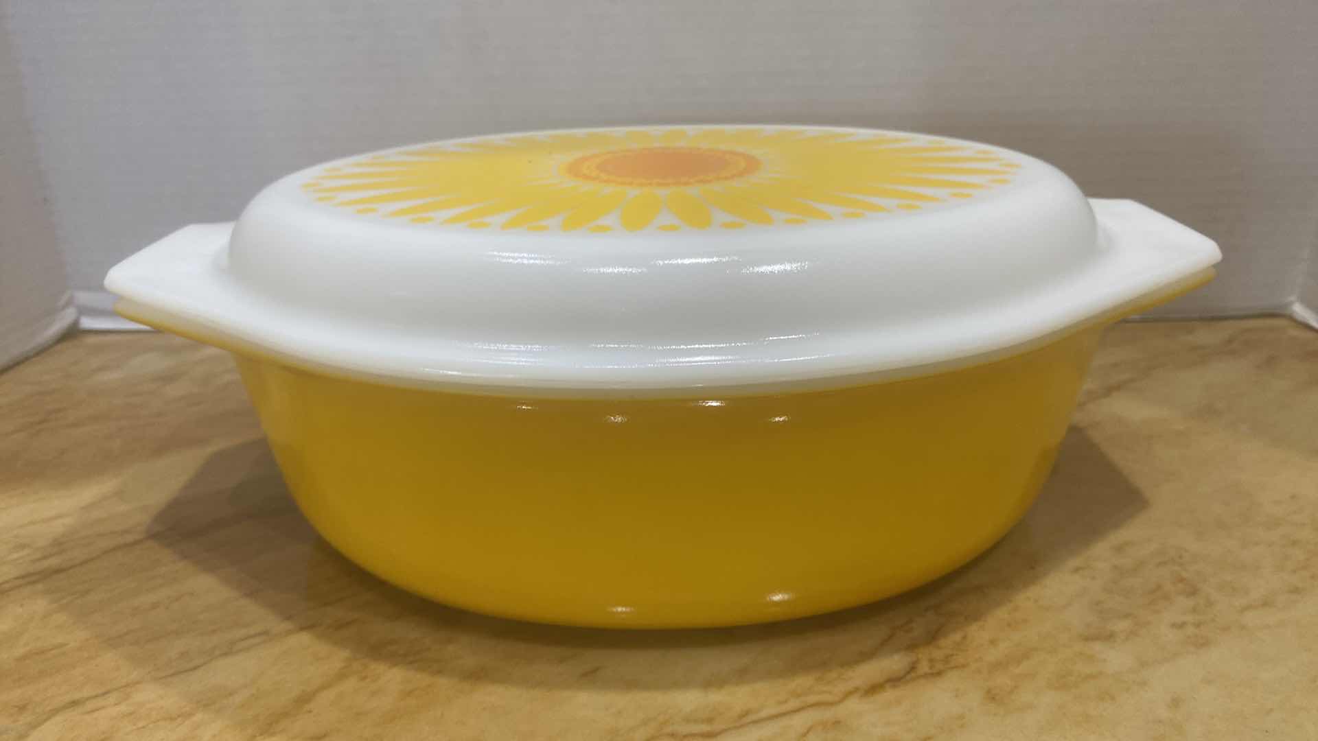 Photo 1 of VINTAGE PYREX OVAL CASSEROLE WITH LID