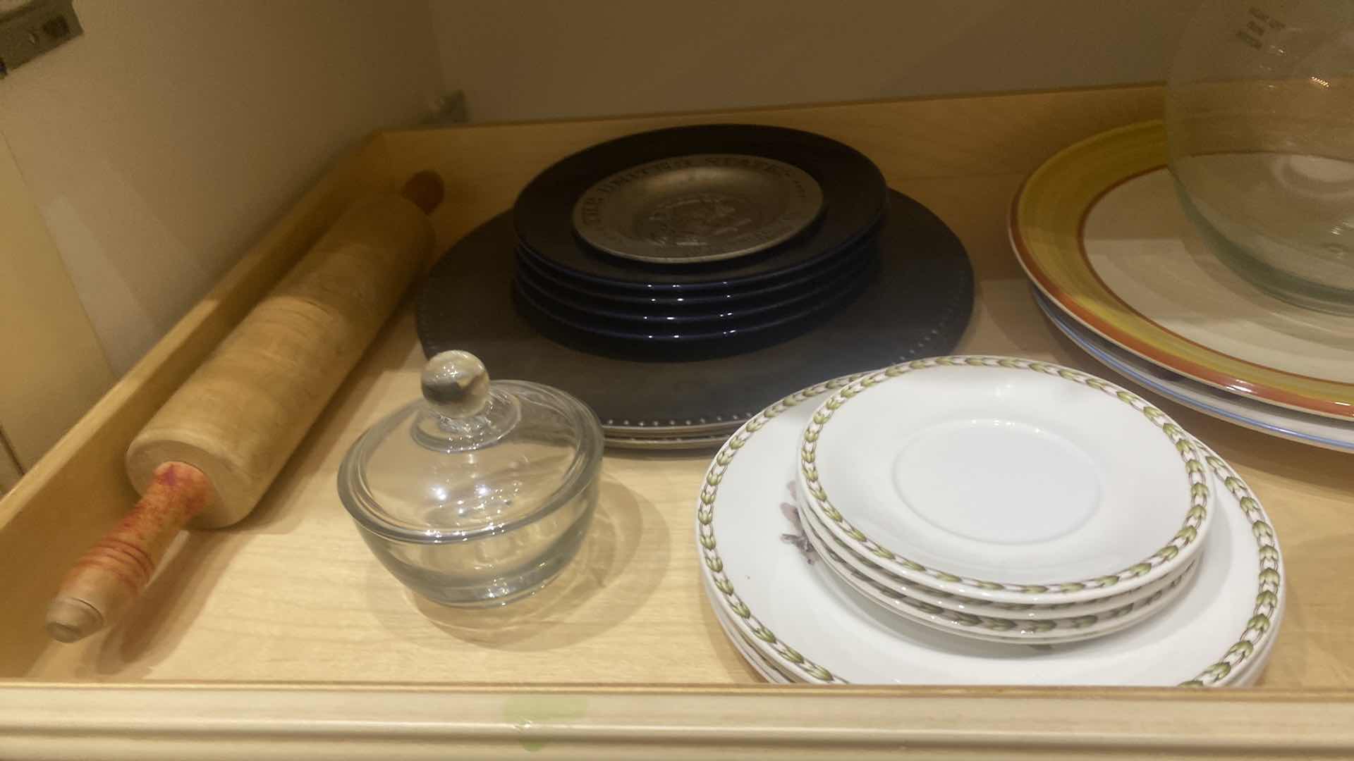 Photo 1 of CONTENTS OF KITCHEN CABINET, MISCELLANEOUS ITEMS