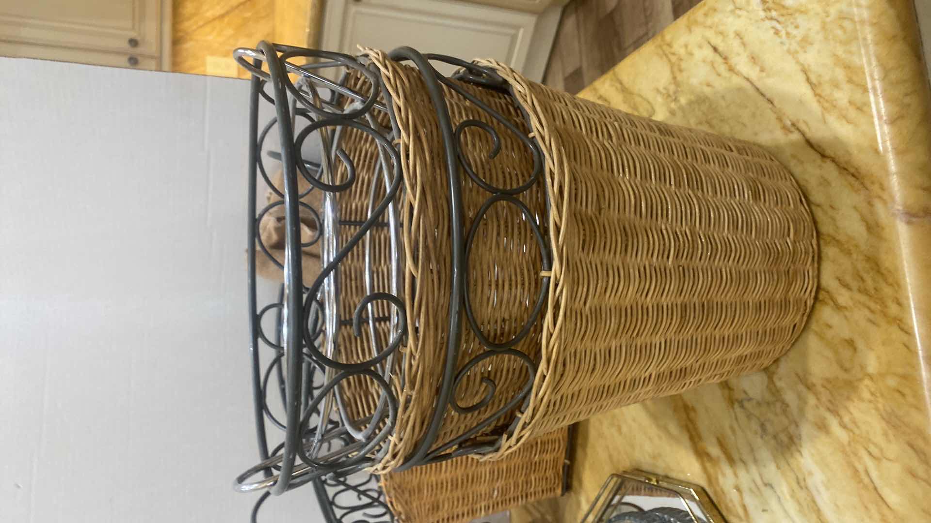 Photo 1 of BATH ACCESSORIES