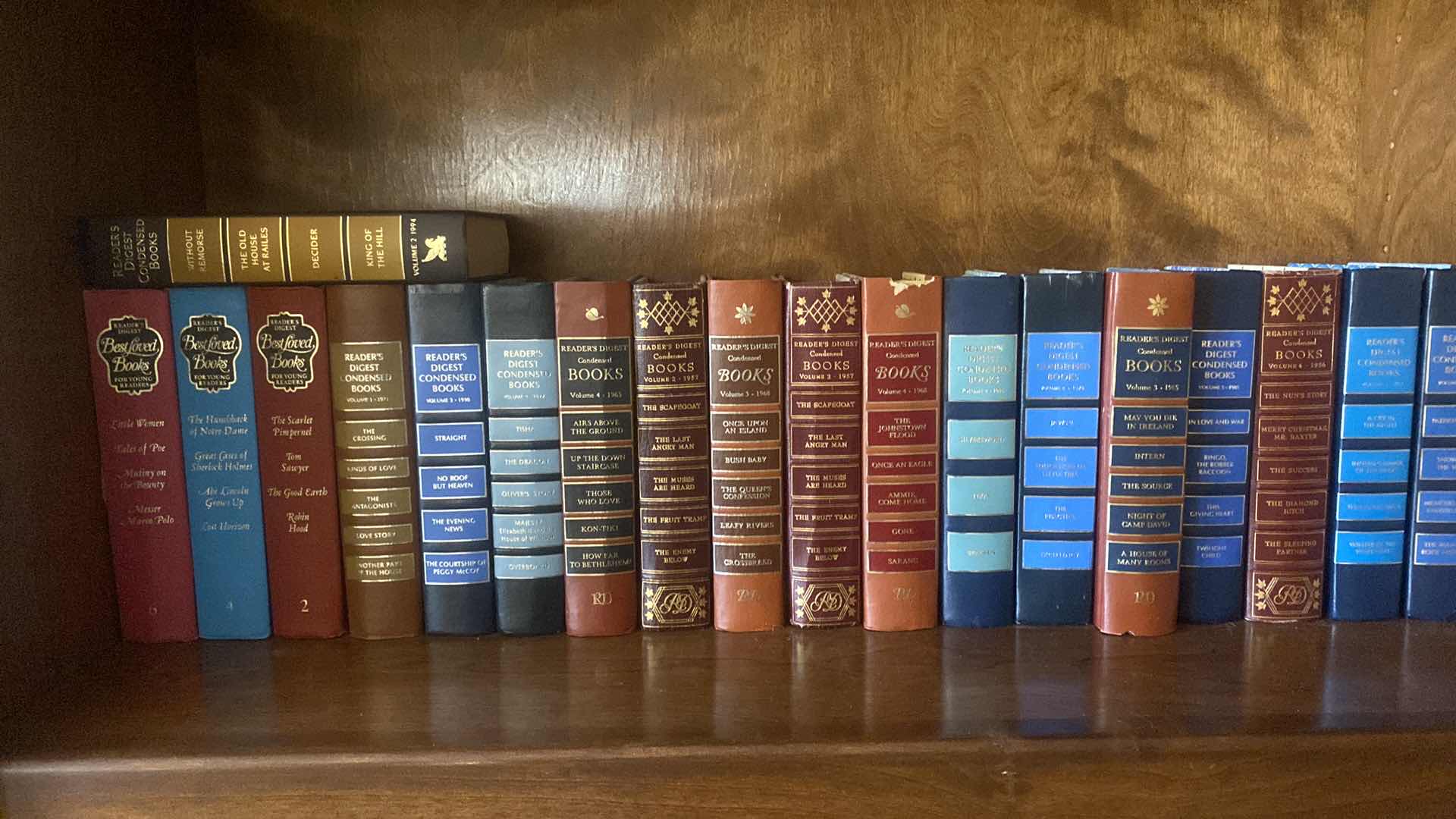 Photo 1 of SHELF OF BOOKS READERS DIGEST CONDENSED