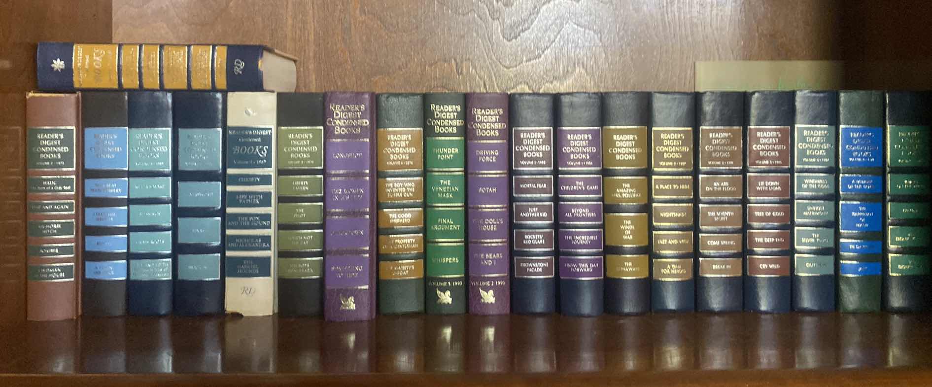 Photo 1 of SHELF OF BOOKS READERS DIGEST CONDENSED