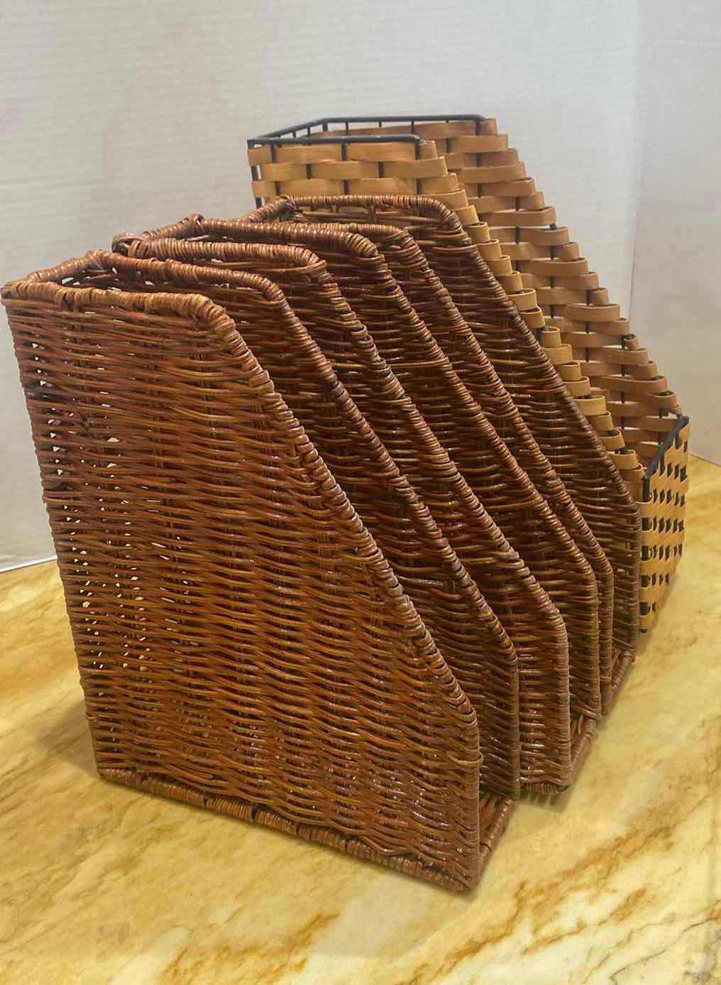 Photo 1 of DESK ACCESSORIES