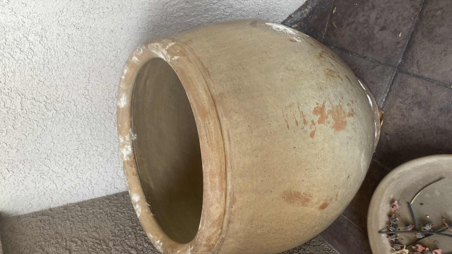 Photo 1 of LARGE CLAY POT WITH SAUCER, 24“ X 29“