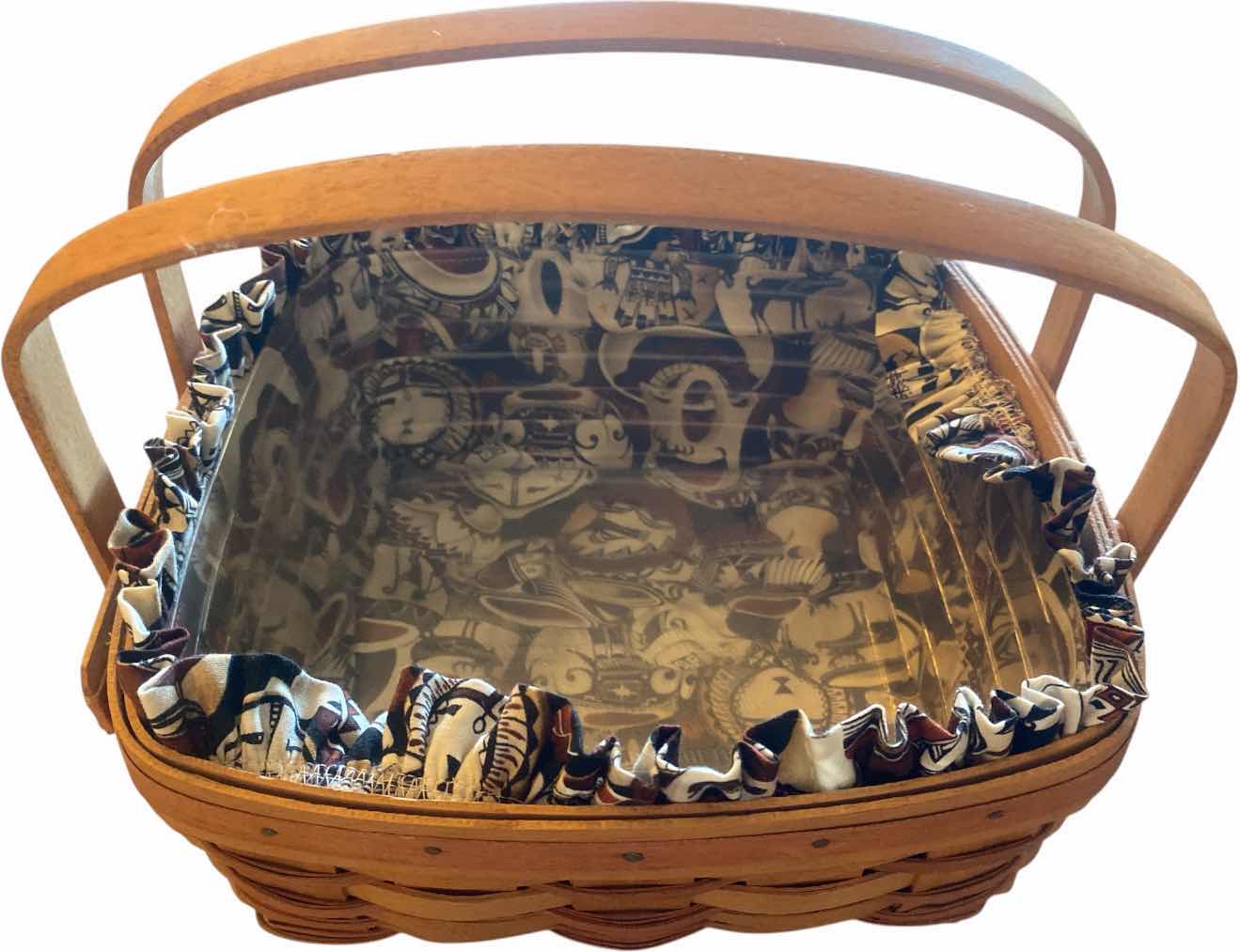 Photo 1 of LOGANBURGER BASKET WITH LINER 10 1/2” X 10 1/2”