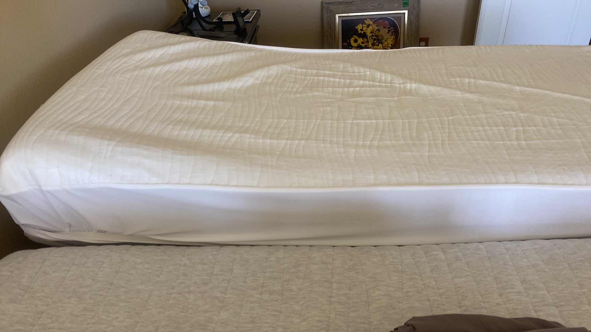 Photo 1 of SLEEP NUMBER ADJUSTABLE P6 360 SMART BED SPLIT EASTERN KING MATTRESSES AND REMOTE 76“ x 79“