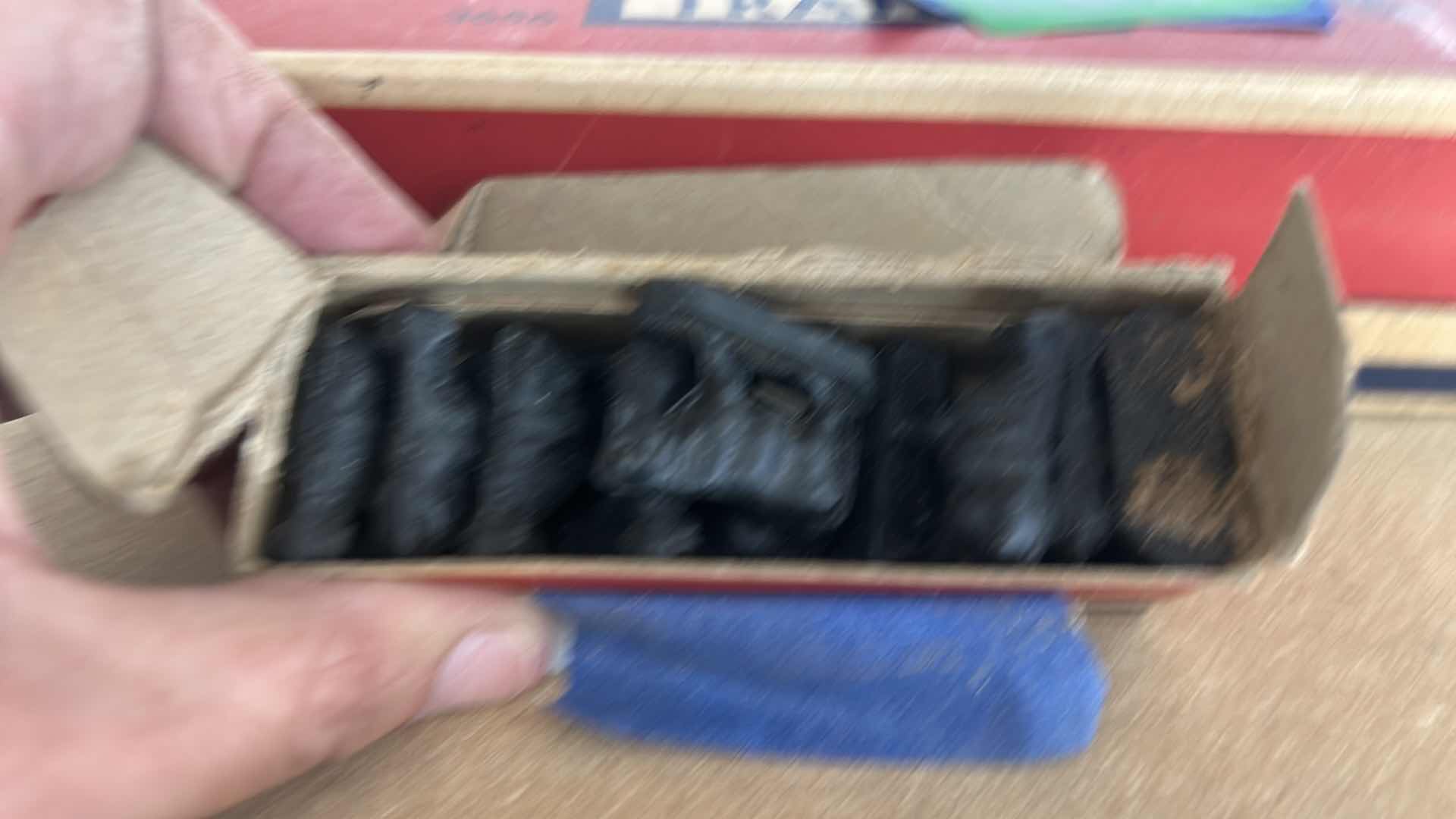 Photo 1 of VINTAGE LIONEL NO. 3656 OPERATING CATTLE CAR, ORIGINALLY MANUFACTURED IN THE POSTWAR ERA AROUND THE MID-1950S. WITH BOX OF COWS